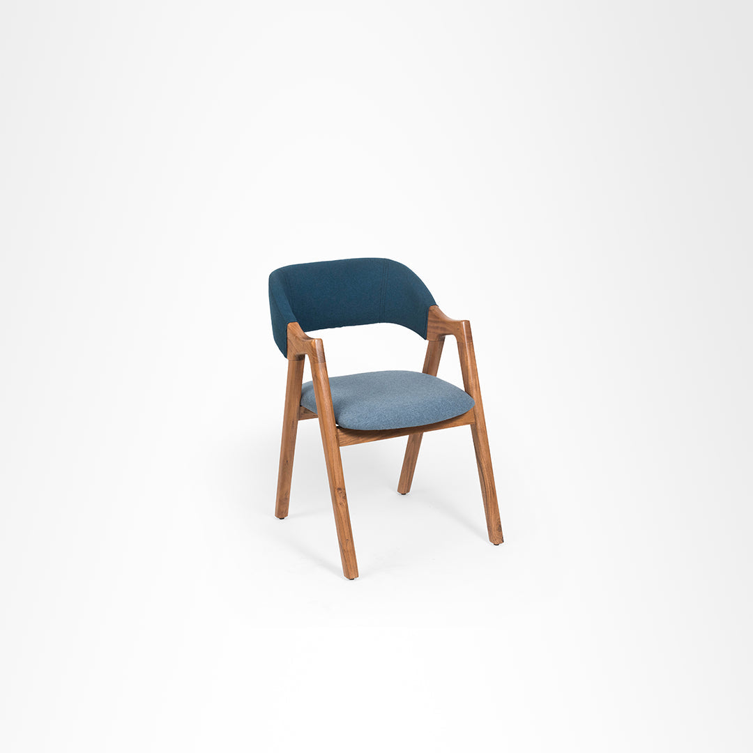 Hilton Dining Chair - L: 21’’ B: 22’’ H: 31’’ SH: 17’’ / Natural and Upholstered Fabric / Acacia Wood and Upholstery