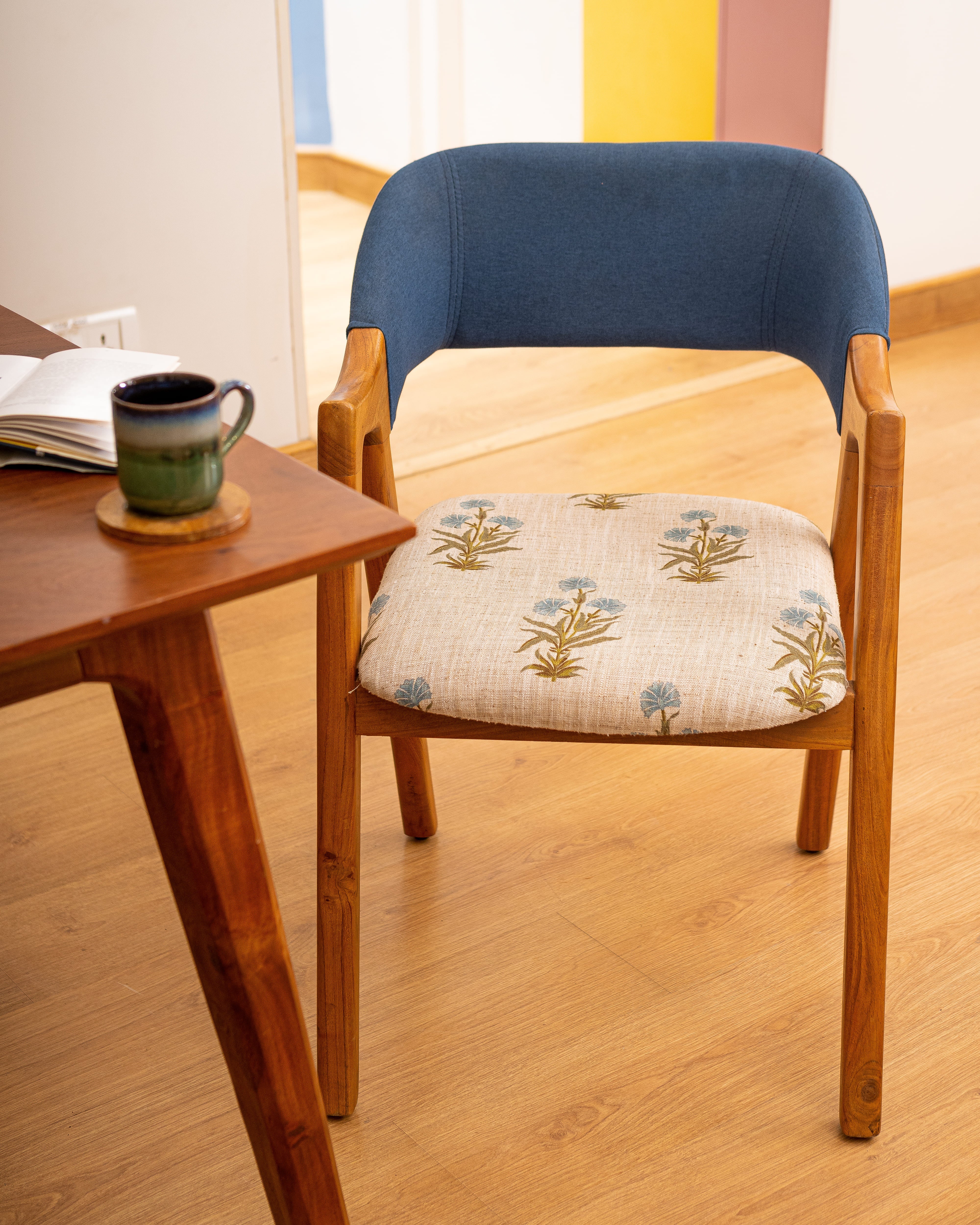 Hilton Dining Chair - L: 21’’ B: 22’’ H: 31’’ SH: 17’’ / Natural and Upholstered Fabric / Acacia Wood and Upholstery