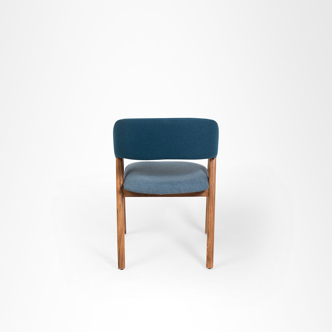Hilton Dining Chair - L: 21’’ B: 22’’ H: 31’’ SH: 17’’ / Natural and Upholstered Fabric / Acacia Wood and Upholstery