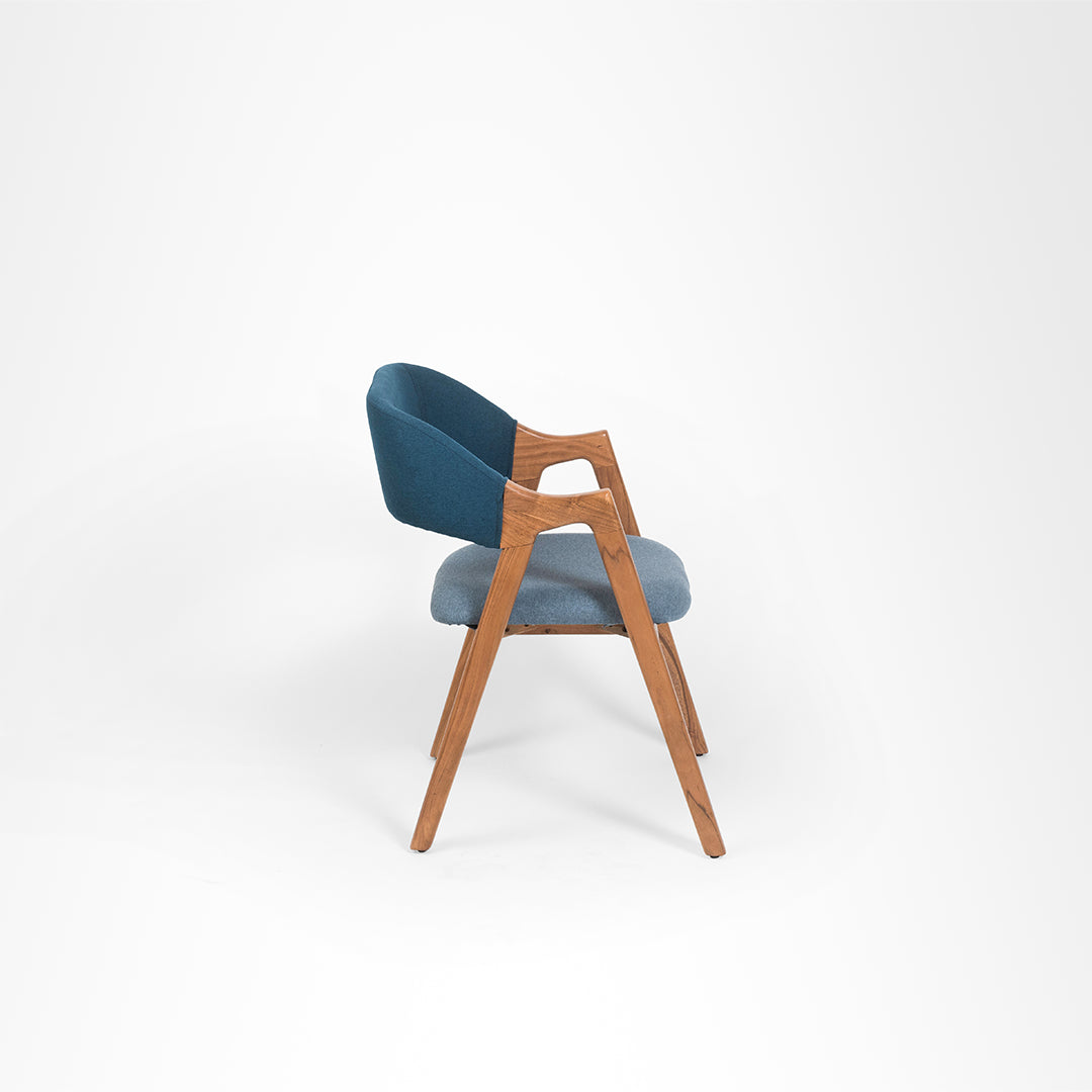 Hilton Dining Chair - L: 21’’ B: 22’’ H: 31’’ SH: 17’’ / Natural and Upholstered Fabric / Acacia Wood and Upholstery