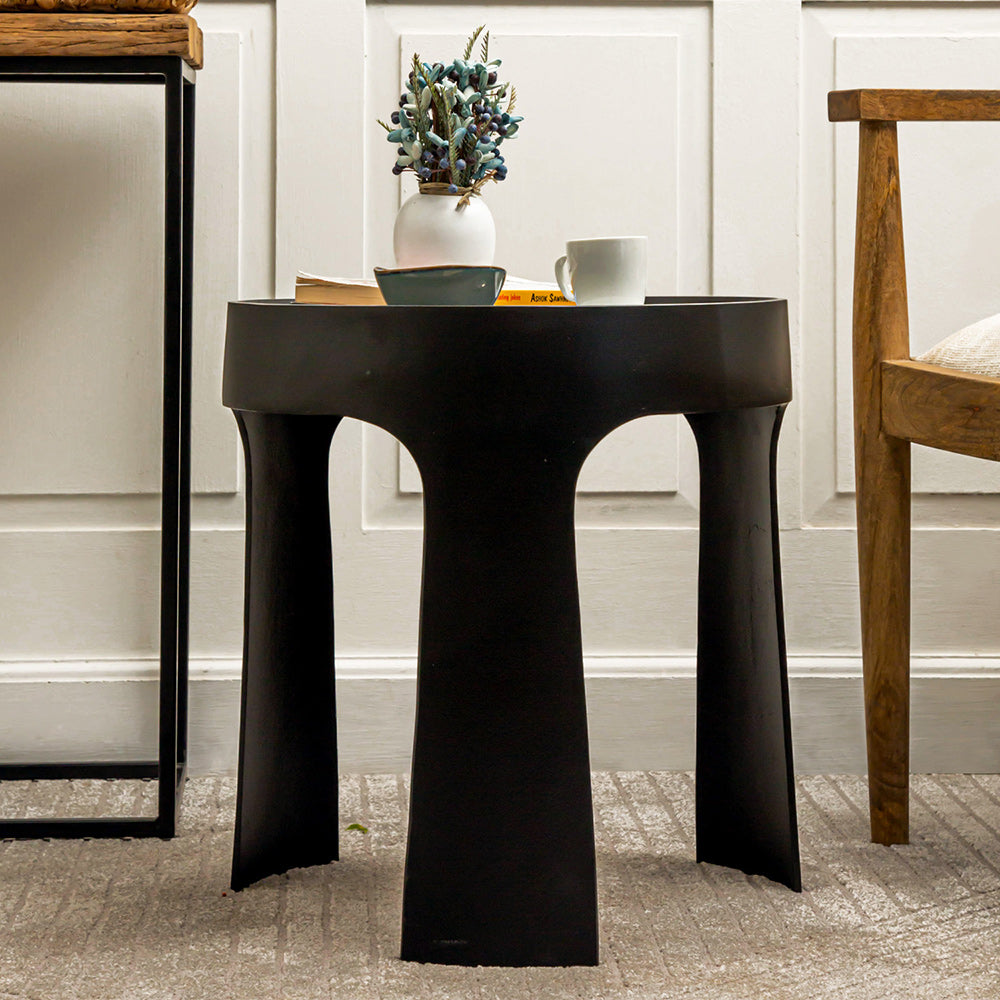 Jakusi Table - Living Shapes