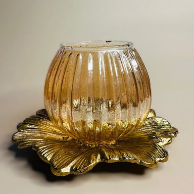 Glass Hurricane Lamp With Decorative Daisy Flower Platter