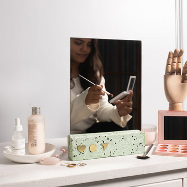 Insta Mirrors - Terrazzo Marble Chips on Jade Green / L: 31.0cm x B: 5.0cm x H: 32.5cm / Terrazzo - Stone chips