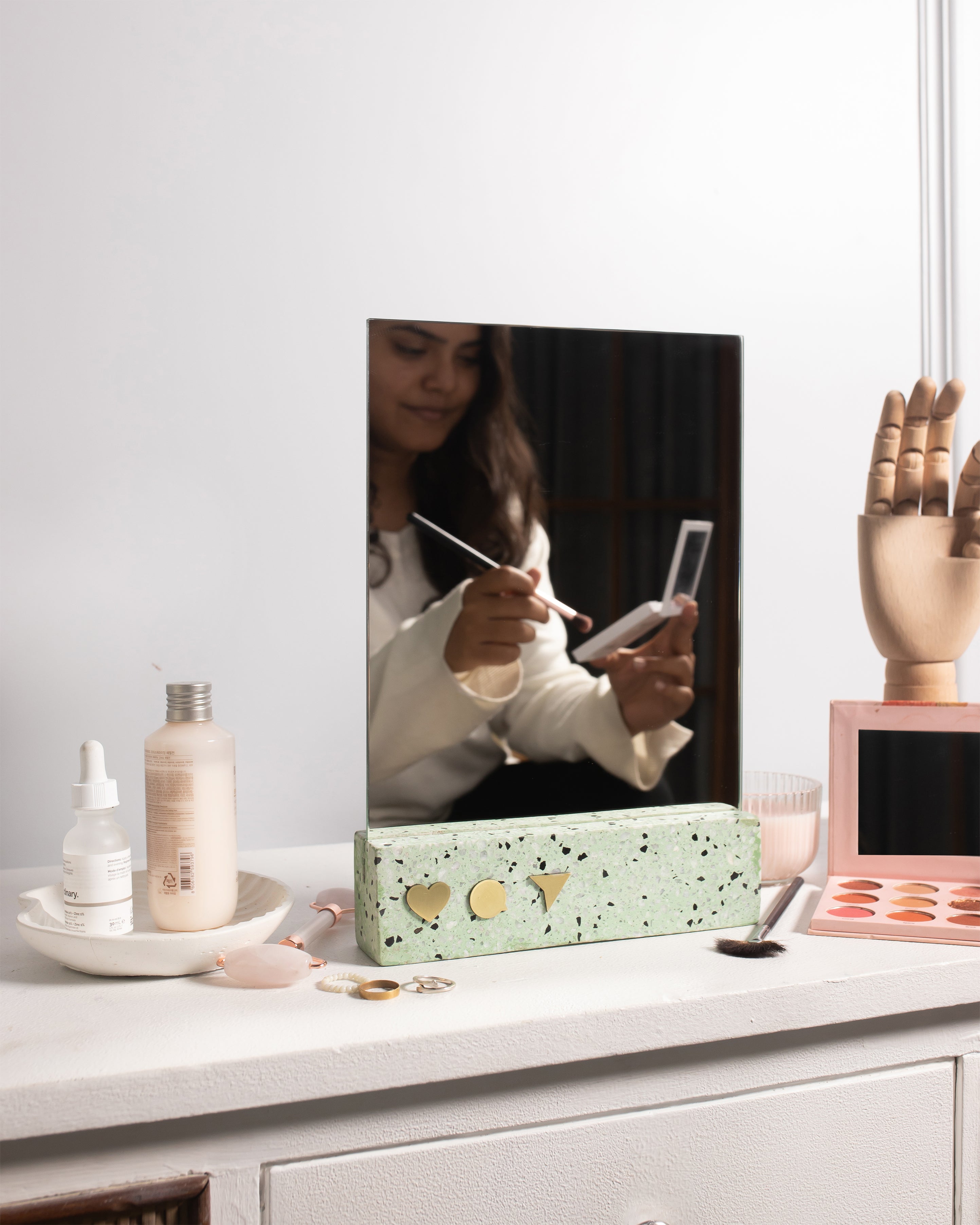 Insta Mirrors - Terrazzo Marble Chips on Jade Green / L: 31.0cm x B: 5.0cm x H: 32.5cm / Terrazzo - Stone chips
