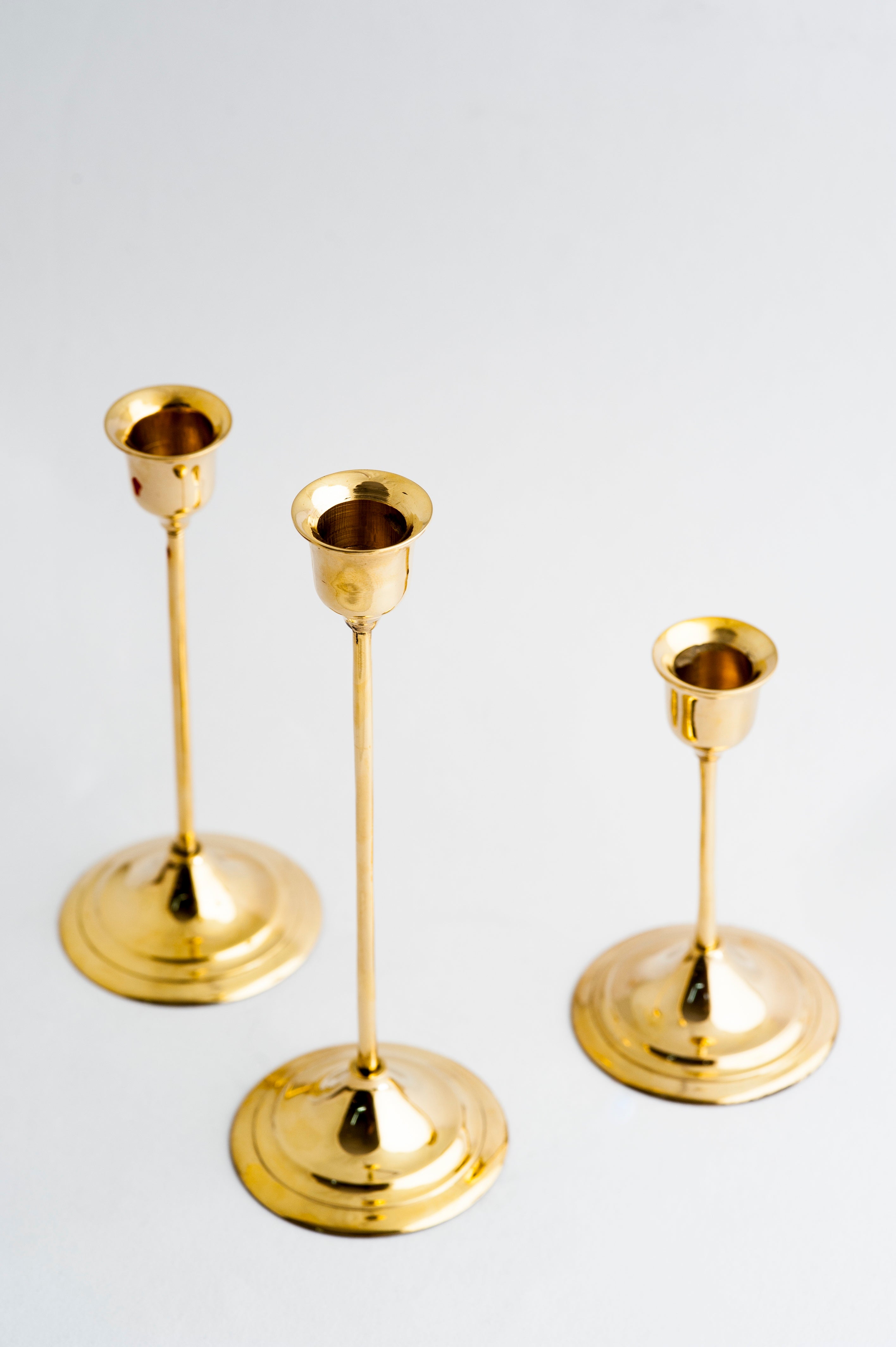 Jazz candle stands - Gold / Brass / 3 x 9, 3 x 7, 3 x 5 Inches - Decor