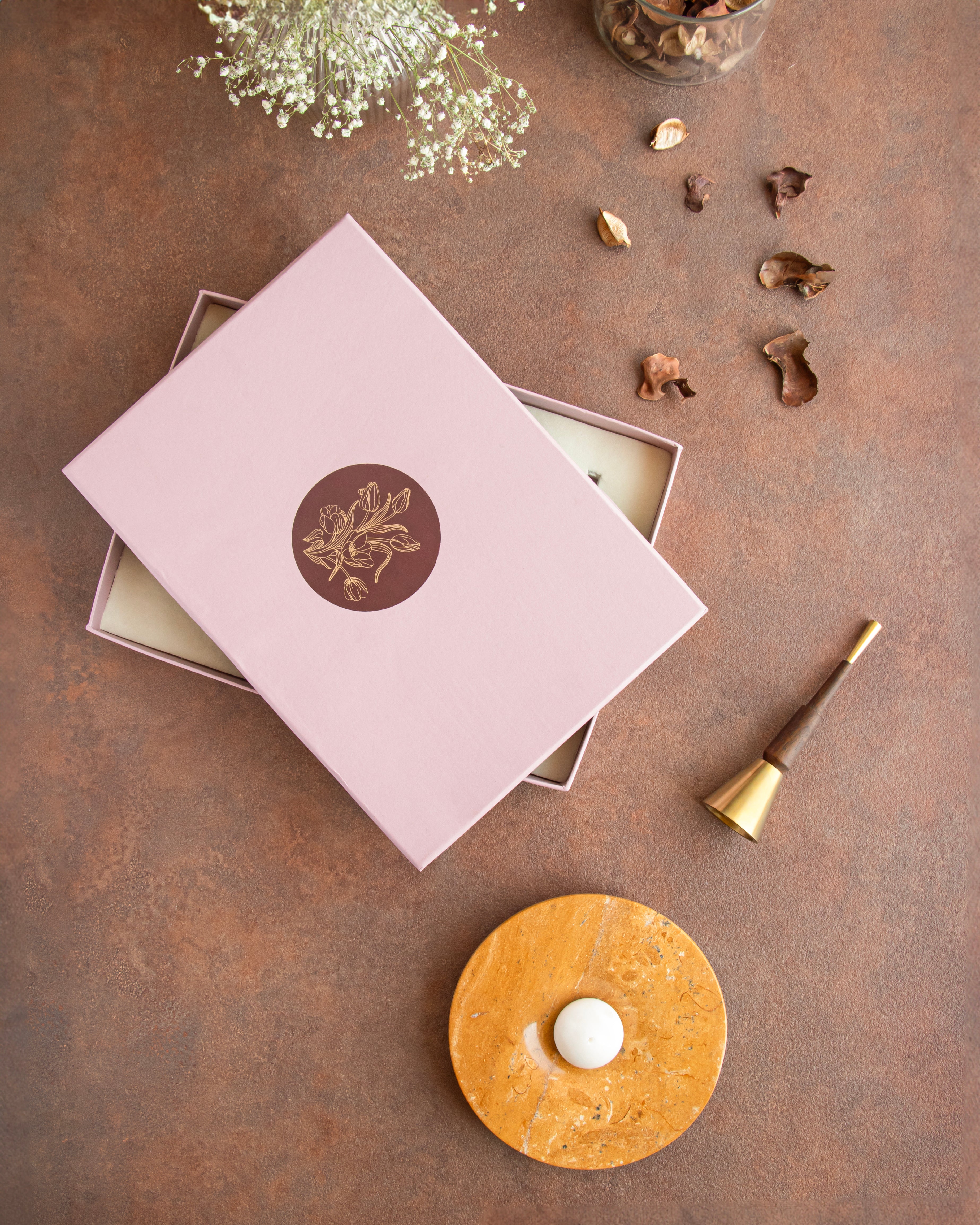 Kaori + Stepbell _ Gift Box - Yellow / Stone - Decor