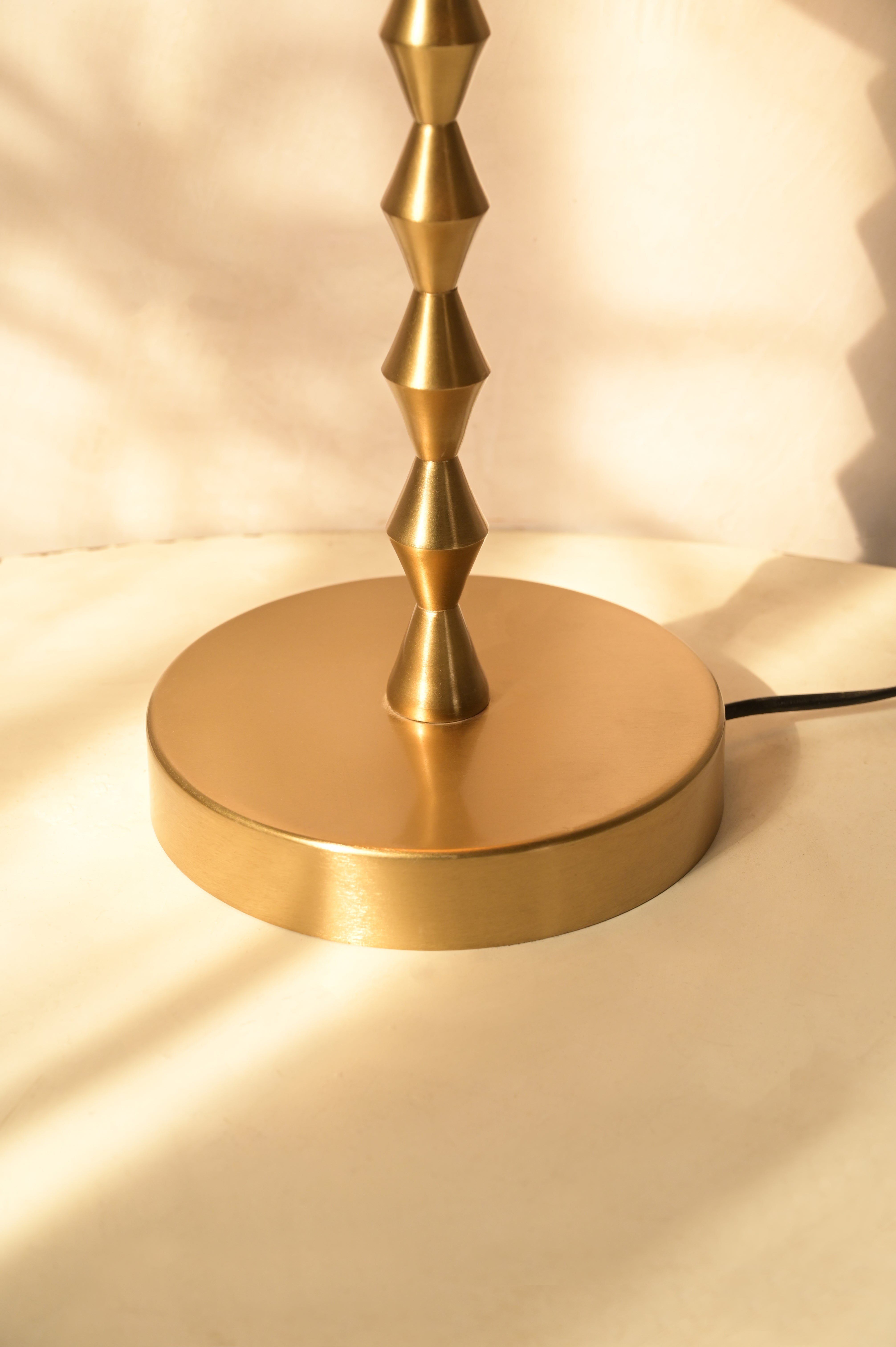 Lumo Table Lamp - L:9 x W:9 x H:21 In inches / Metal - Lighting