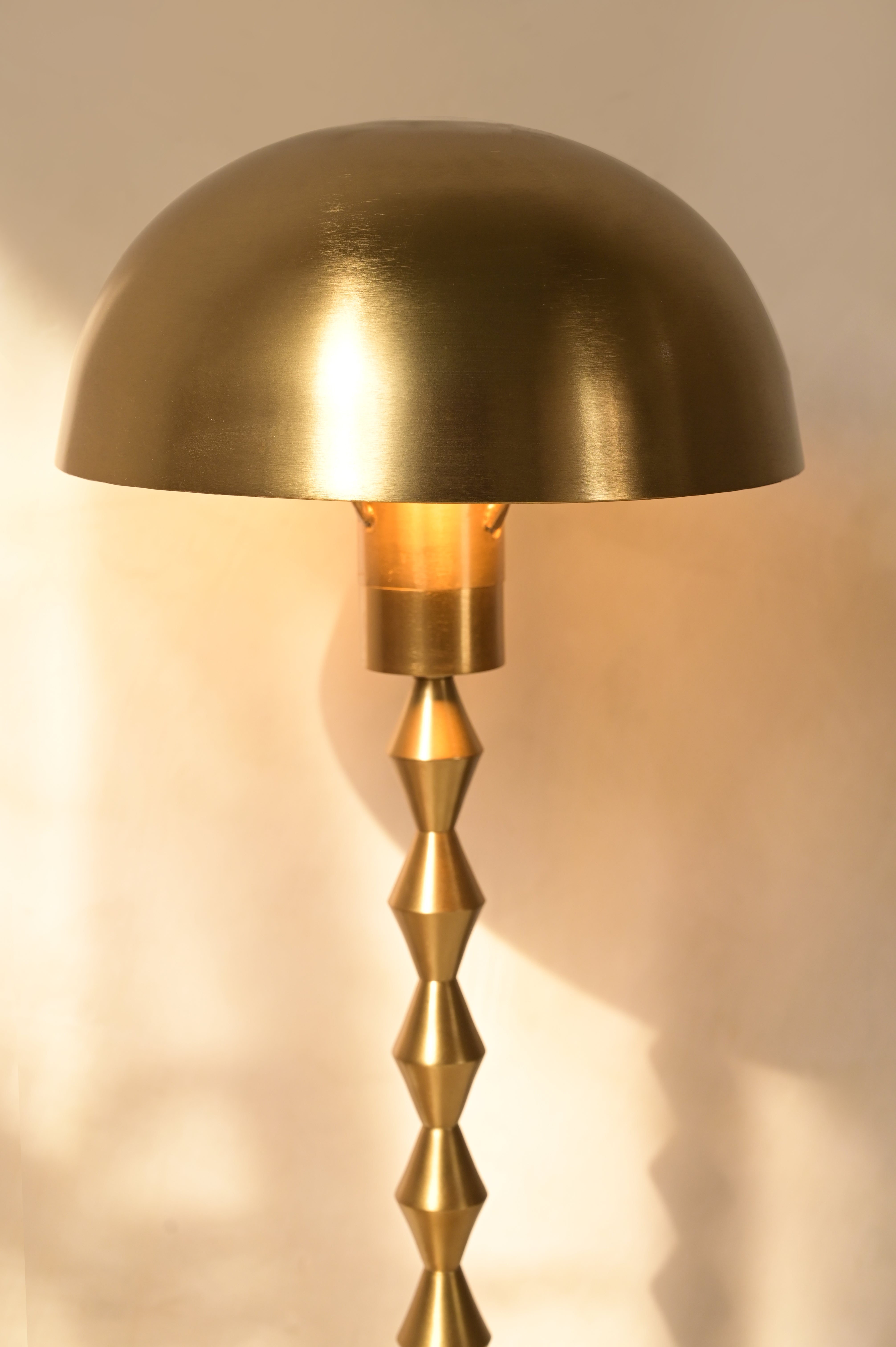 Lumo Table Lamp - L:9 x W:9 x H:21 In inches / Metal - Lighting