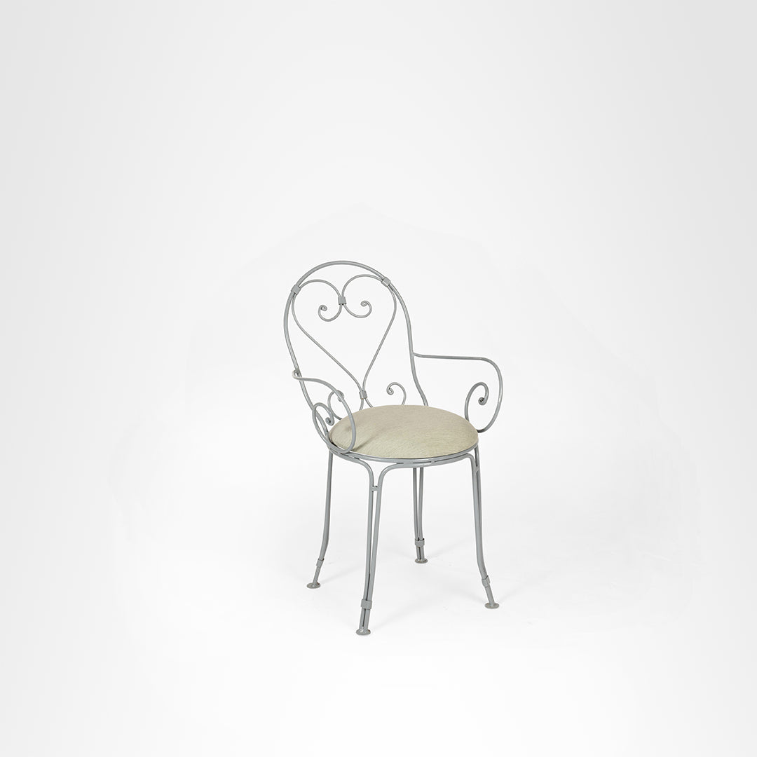 Moroccan Chair With Arms - W: 20’’ D: 16’’ SH: 19’’ TH: 36’’ / Grey and Beige / Wrought Iron - Outdoor Furniture
