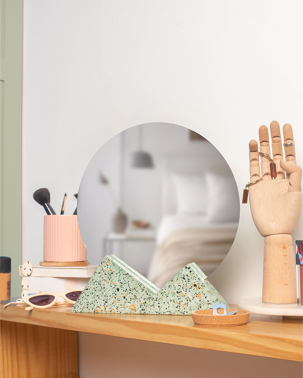Mt. Terra Mirror - Terrazzo Marble Chips on Jade Green / L: 31.0cm x B: 4.0cm x H: 32.0cm / Terrazzo - Stone chips
