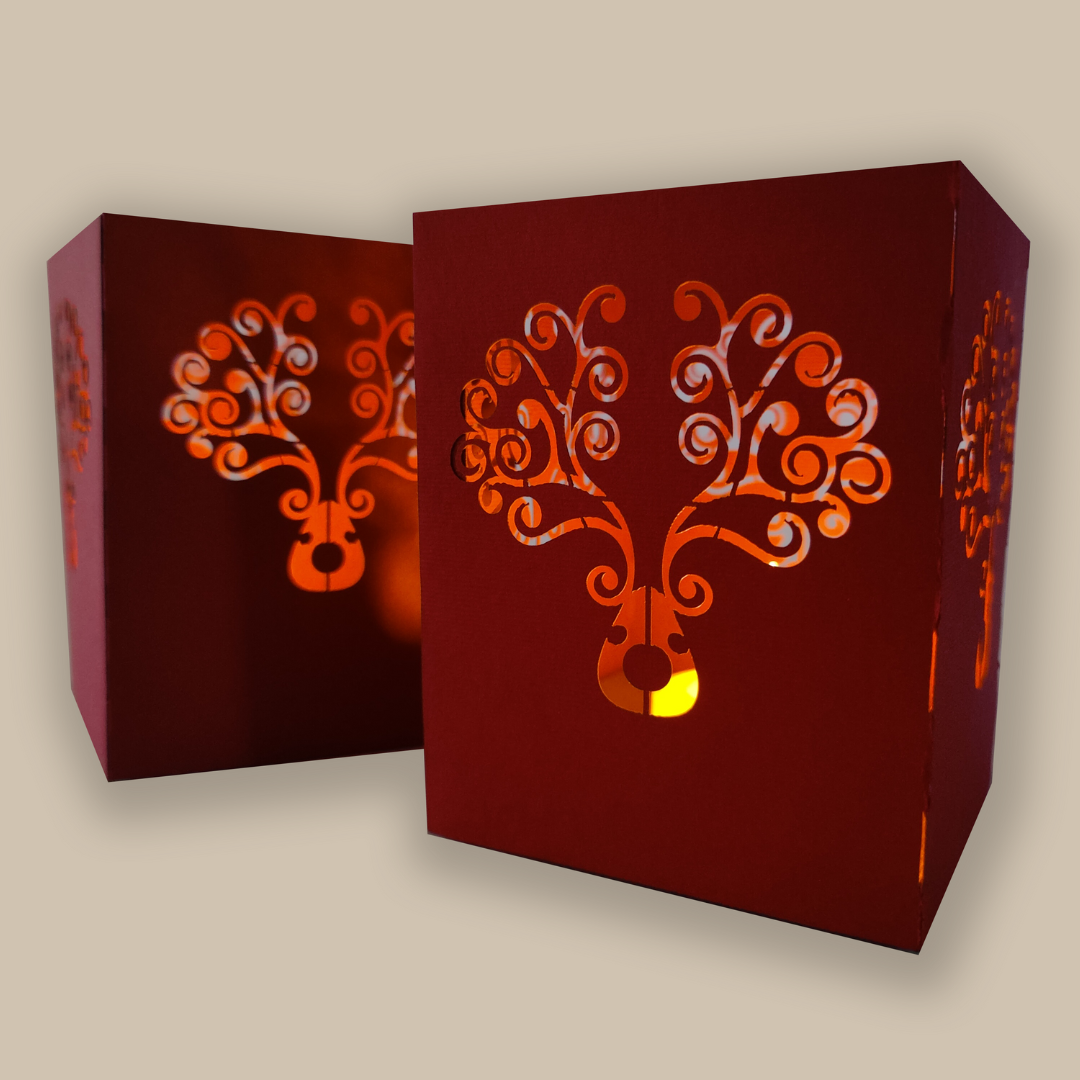 Mystery Christmas Edition - Red / 92mm x 92mm x 115mm / Premium metallic papper - Décor
