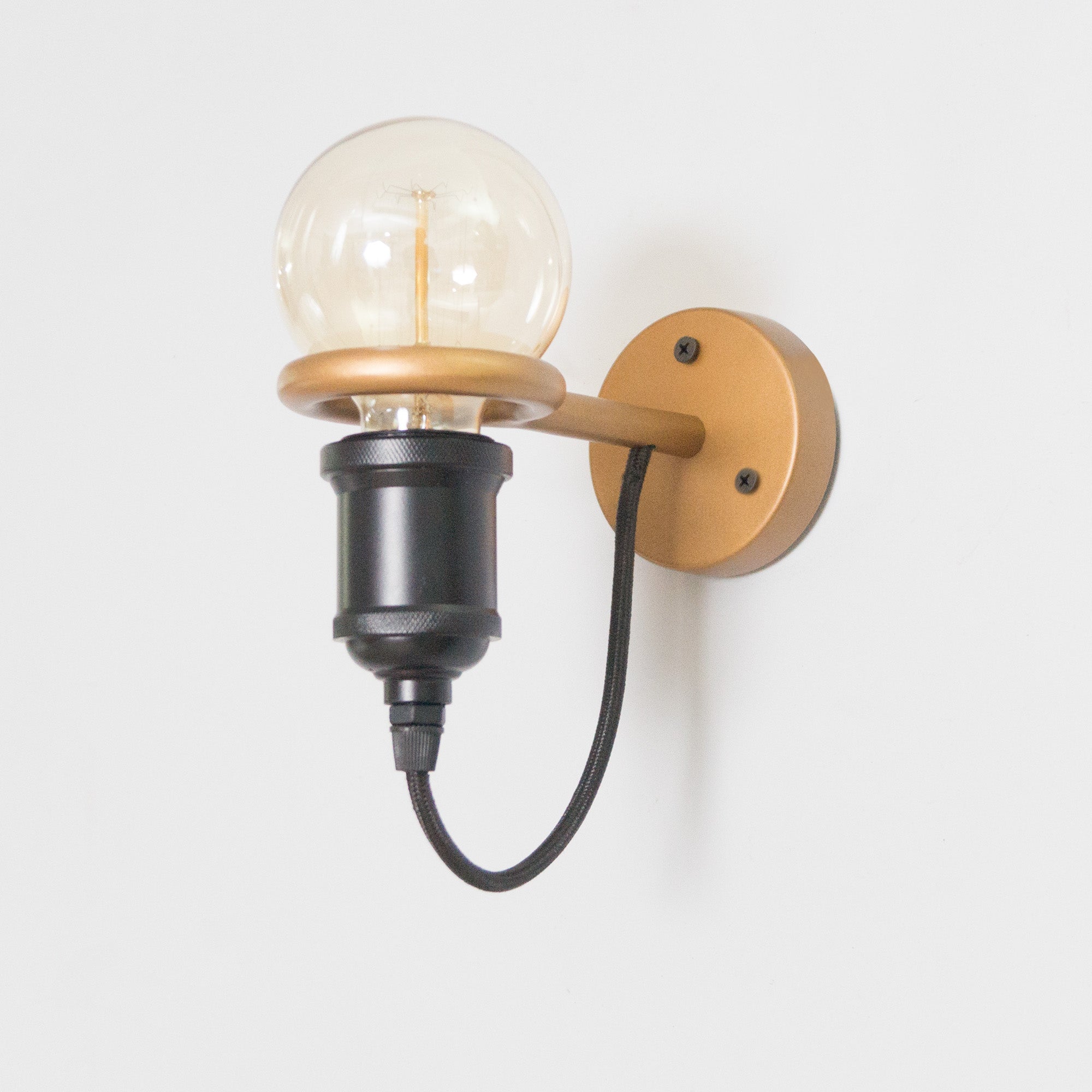 Nile Golden Ring Wall Lamp