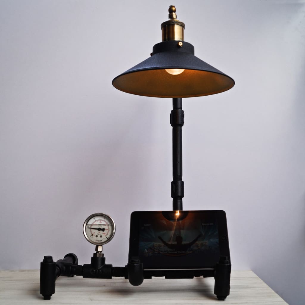 Nordic Industrial Table Lamp Tablet Stand