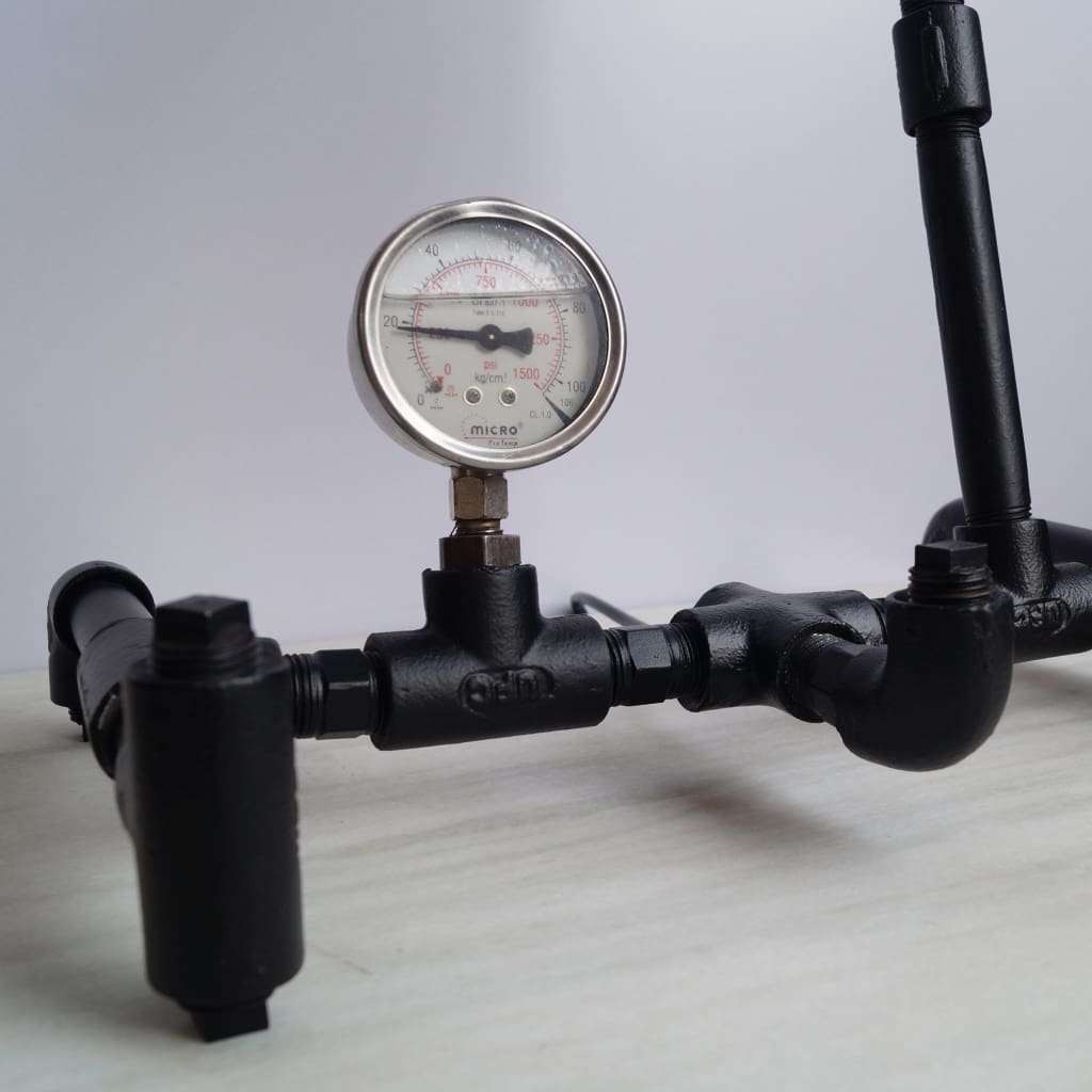 Nordic Industrial Table Lamp Tablet Stand