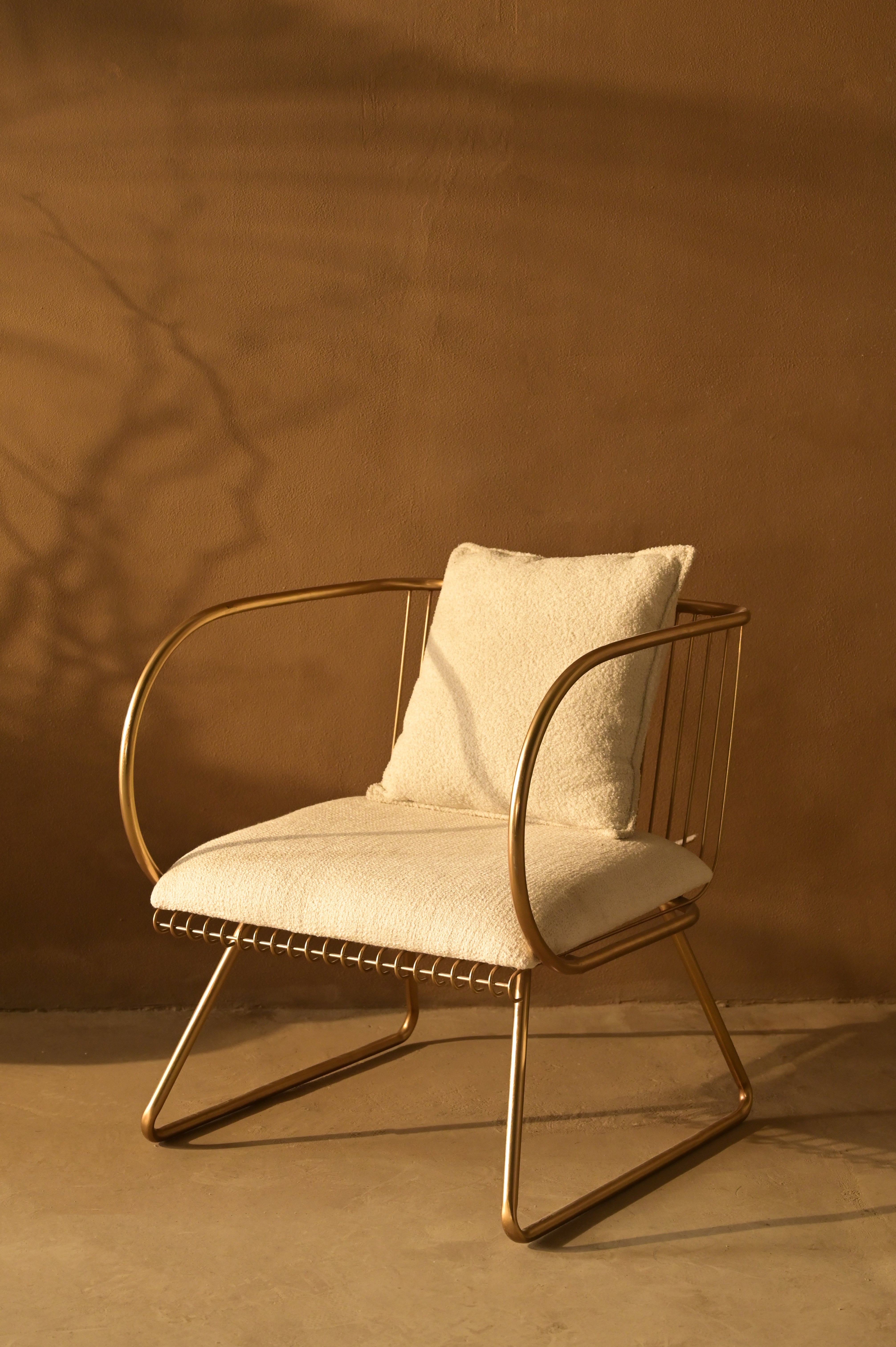 Nuvé Lounger - L:24 x W:24 x H:28 In inches / Metal - Indoor Furniture