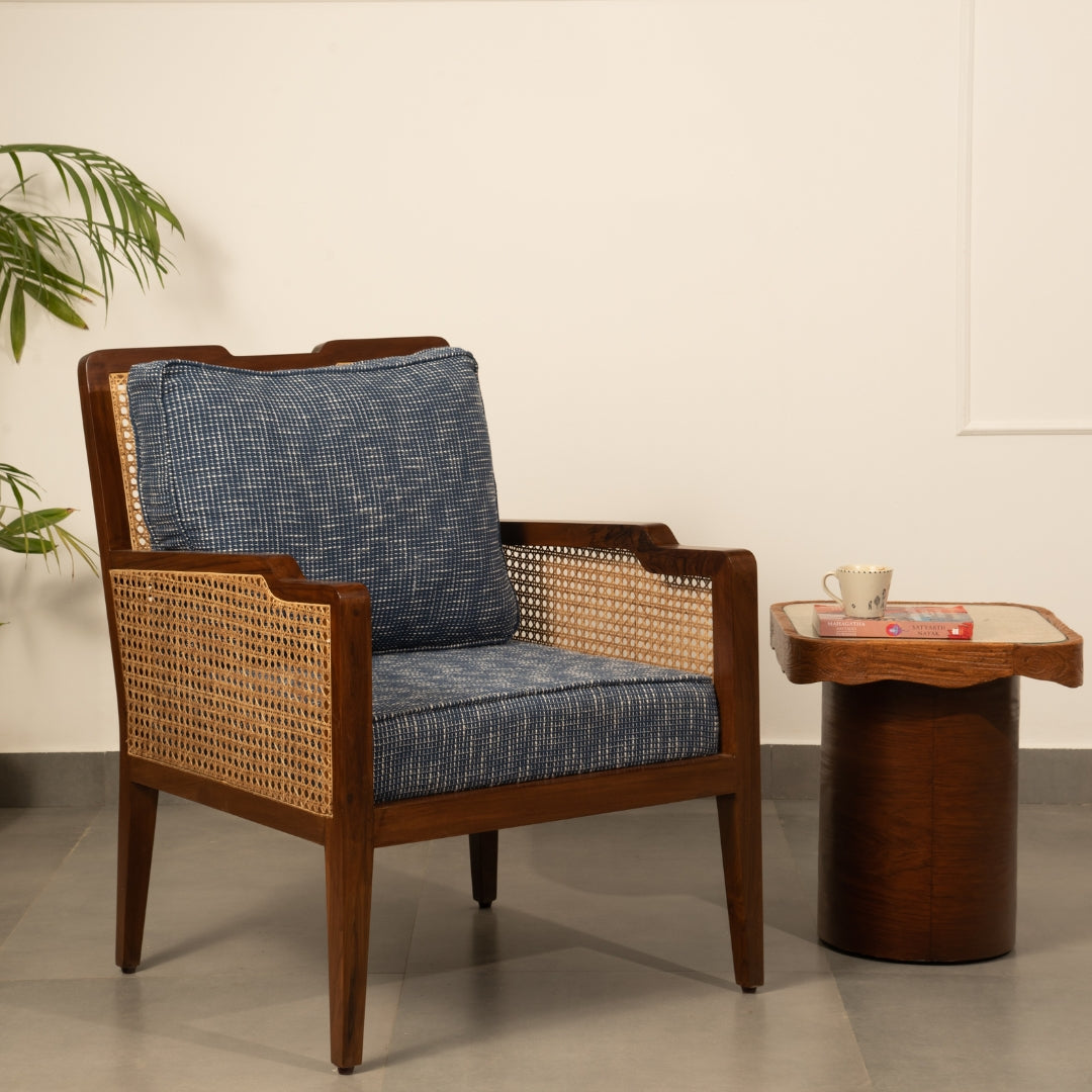 Onyx Accent Chair - Furniture