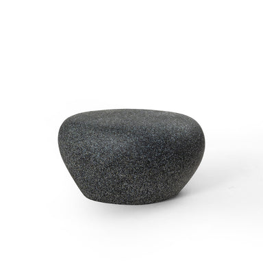 Pebble - Speckled Black / D: 27’’ H: 16’’ / FRP