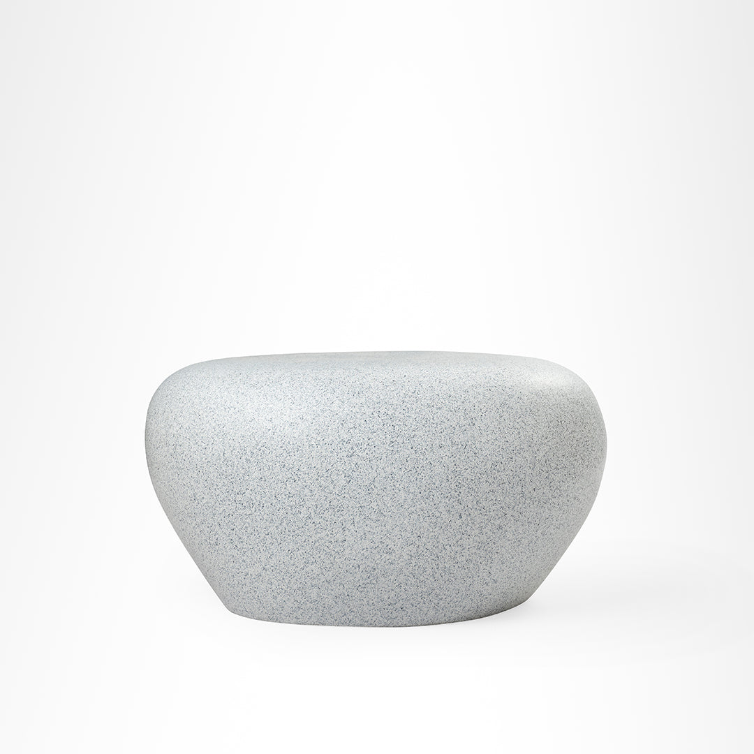 Pebble - Speckled Grey / D: 27’’ H: 16’’ / FRP