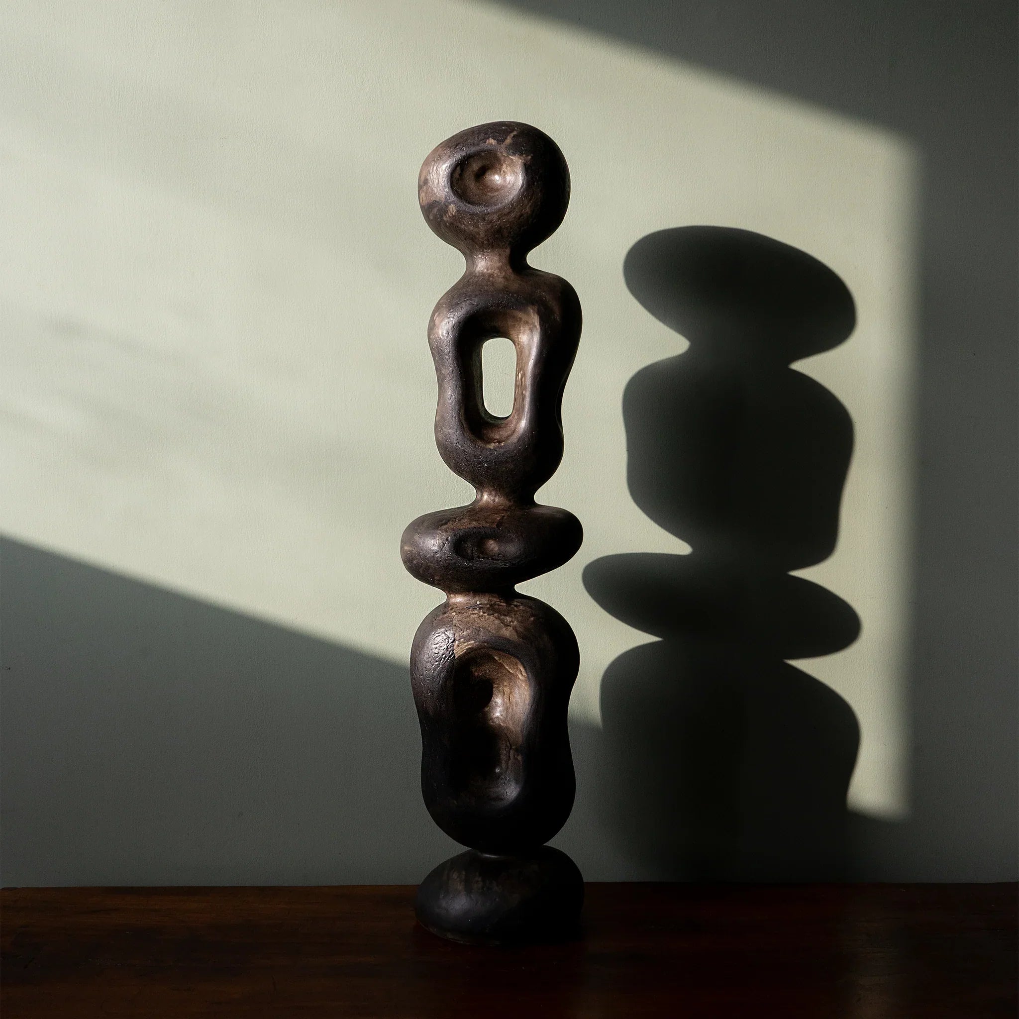 Ren Sculpture Black Small - Black / Fibre Glass / L:23 x W:16 x H:71 In cm - Decor