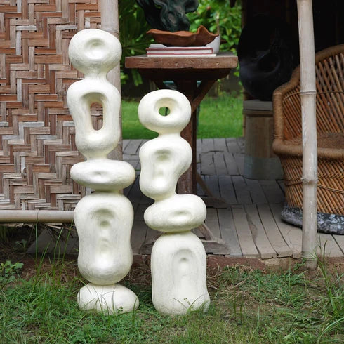 Ren Scultpure White Large - White / Fibre Glass / L:23 x W:16 x H:90 In cm - Decor