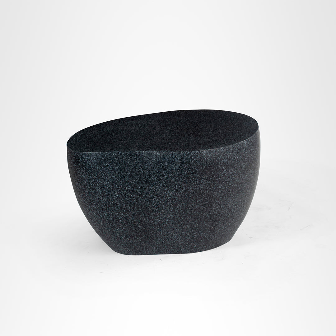Rockboulder Bench & Table - S-W:29.5’’ D:24’’ H: 18’’ / Black Granite / FRP