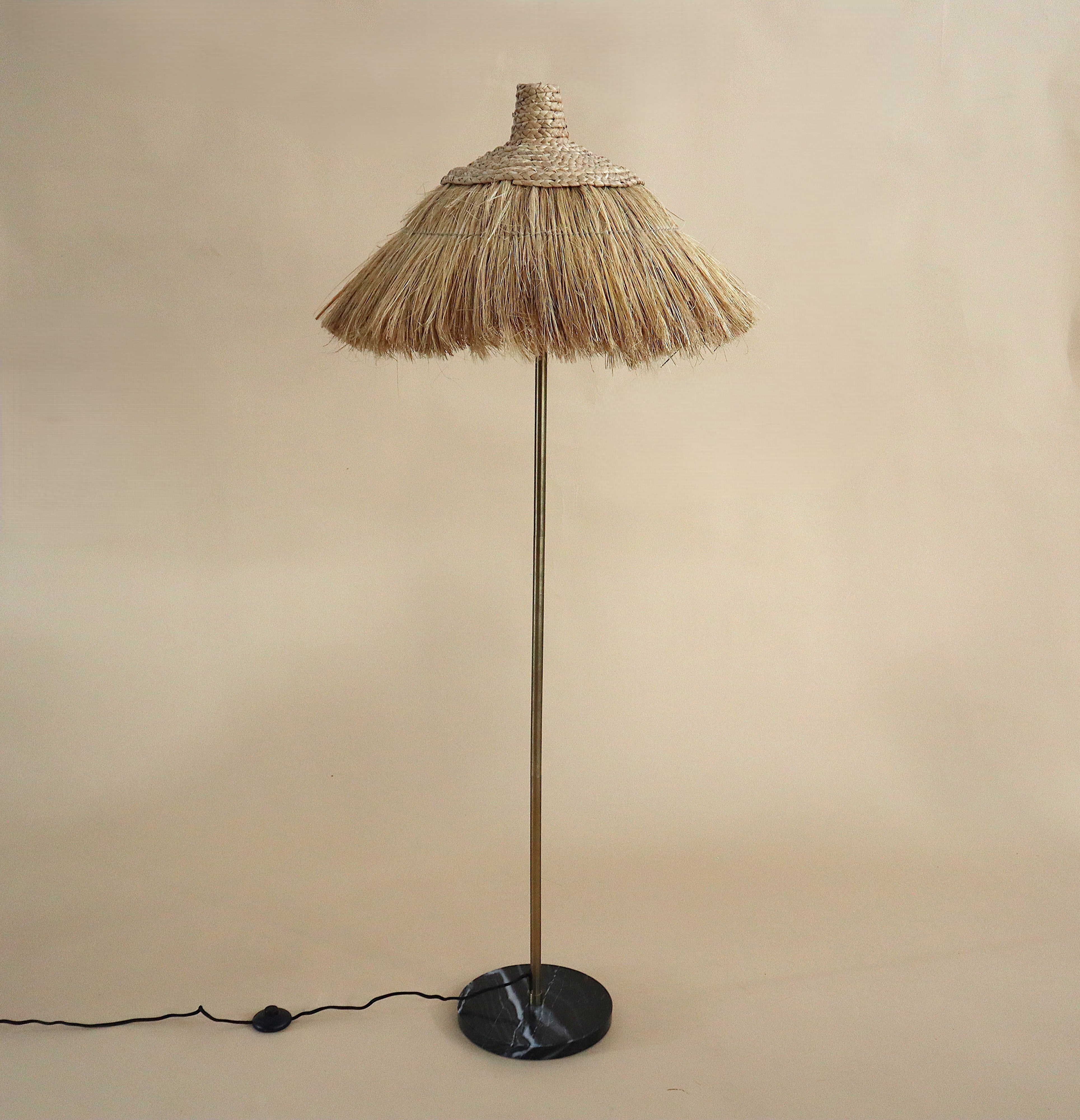 Savanna Floor Lamp - Dia 25” x H 63” / Brass plated Mild Steel, Black Marble, Raffia Shade - Floor Lamp