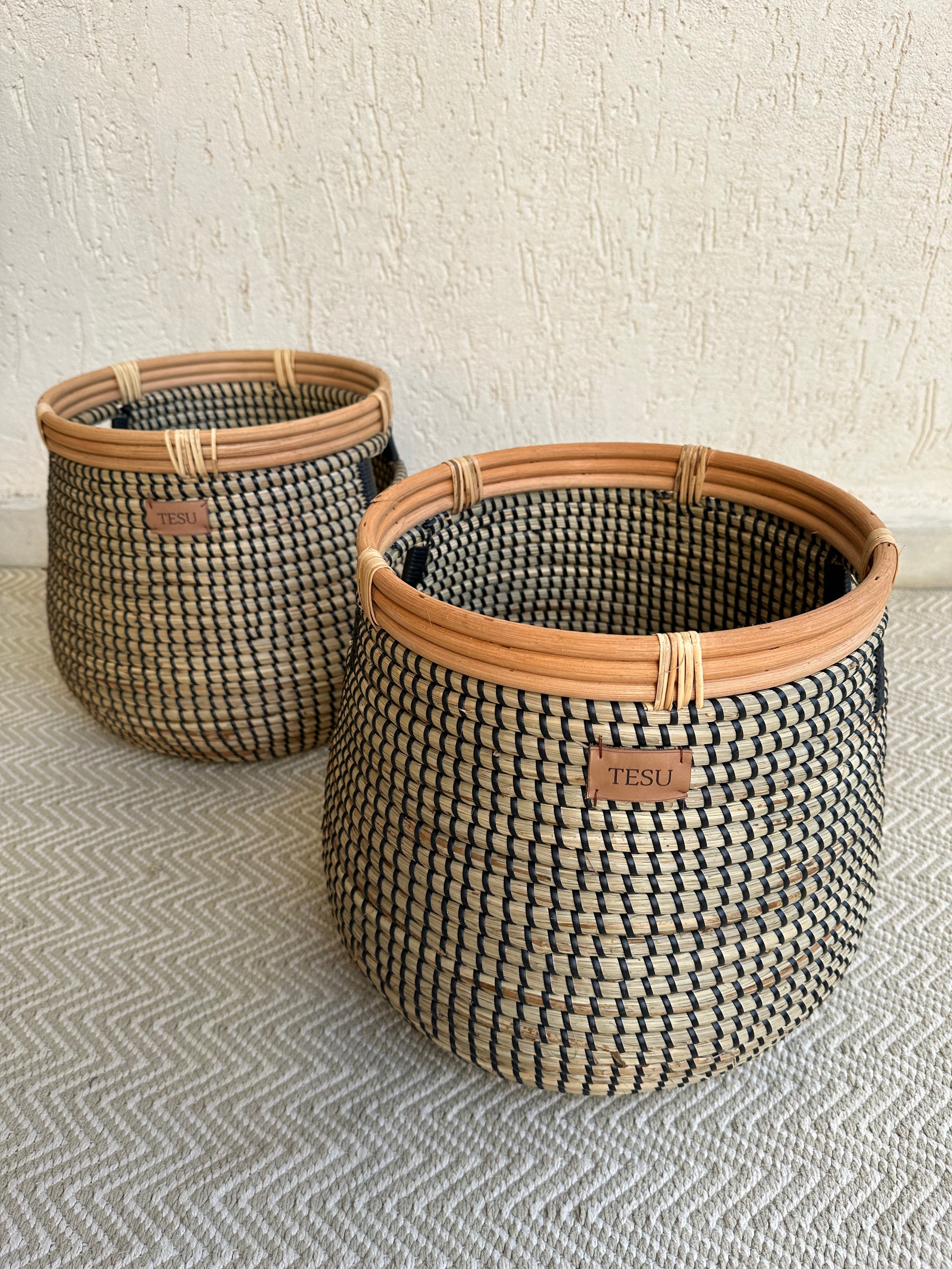 Seagrass Plant Holder - Black / Sea Grass - Decor
