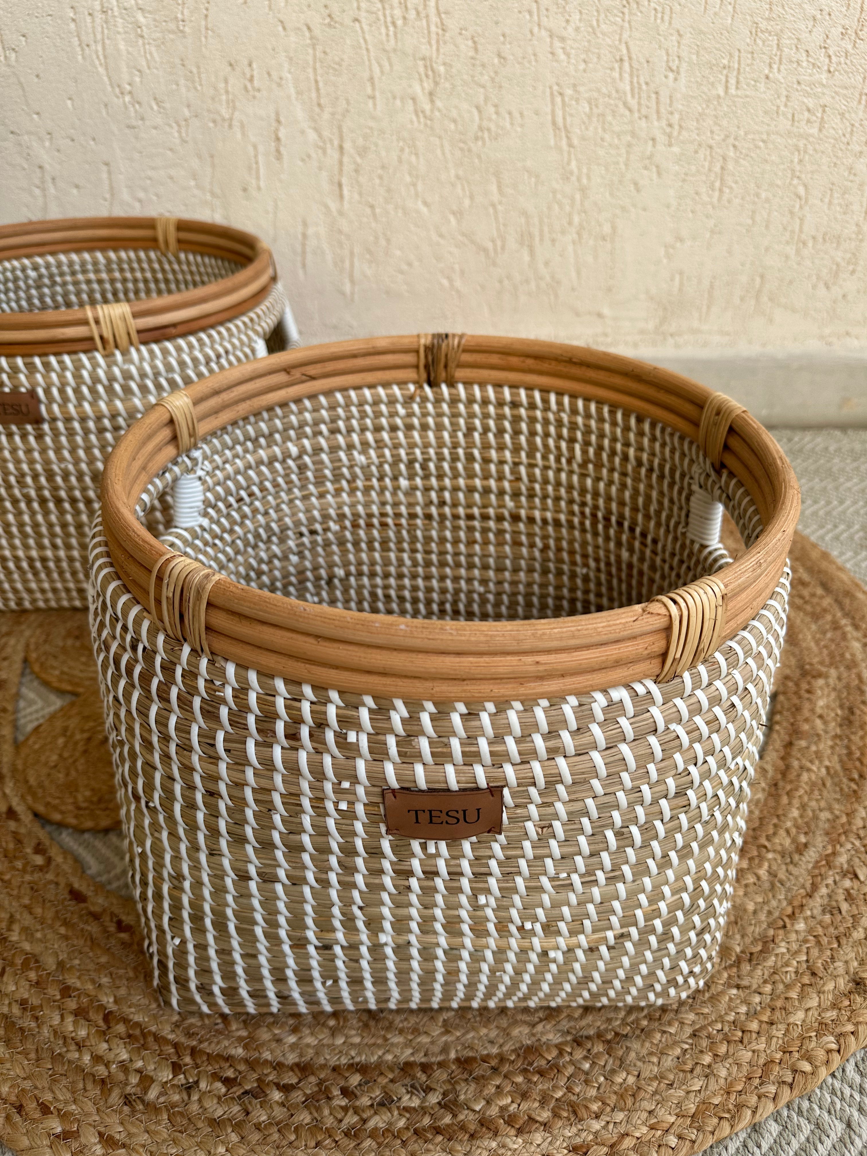 Seagrass Plant Holder - White / Sea Grass - Decor