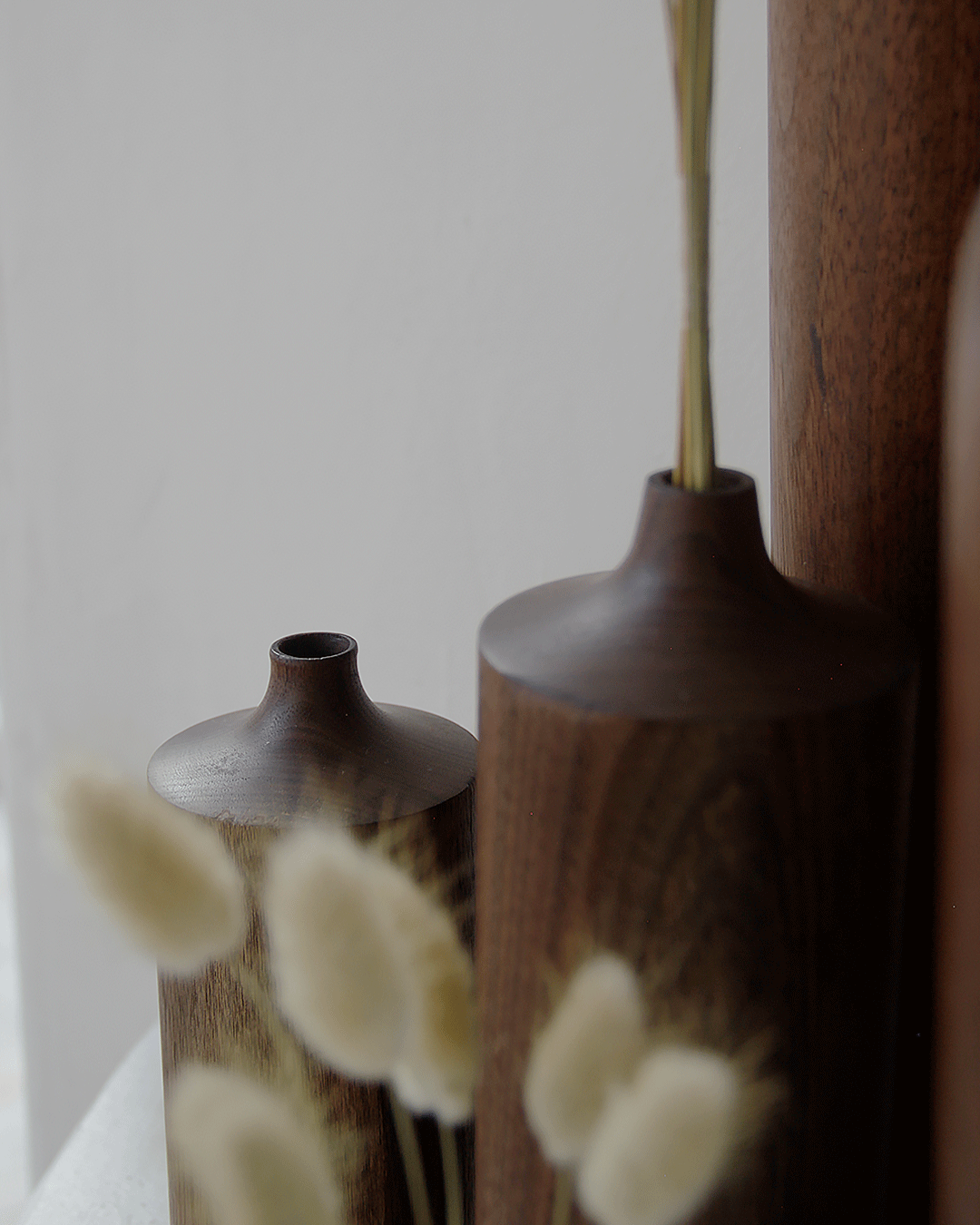 Sinuous V08 Set of 6 - dark brown / walnut / Biggest: Height: 18 in & Diameter: 2.75 in& Smallest: Height: 5 in &
