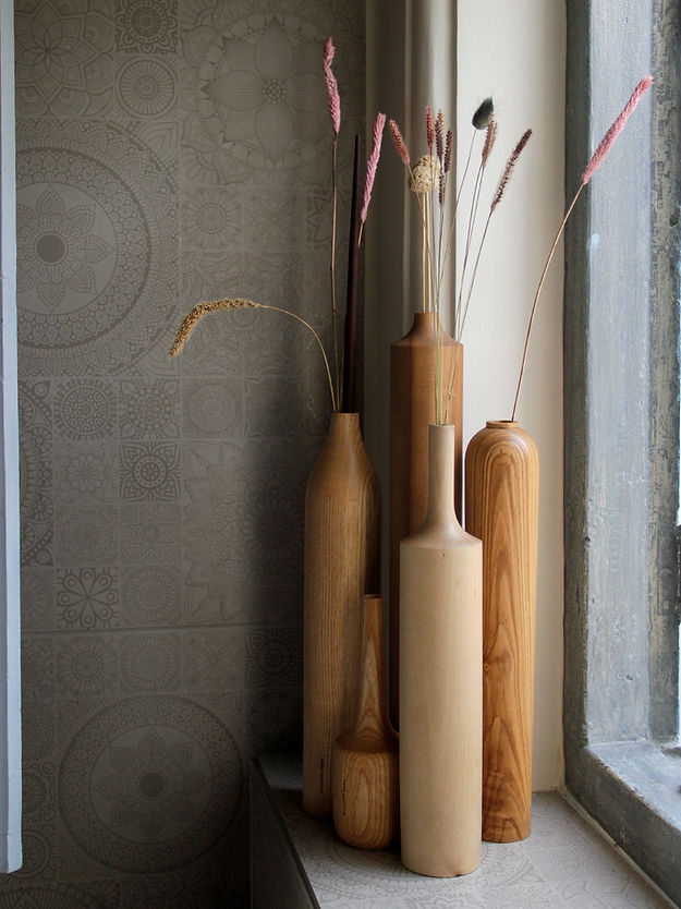 Sinuous V11 Set of 5 - light to medium reddish-brown and white to light beige and light pale brown / Steam Beech,