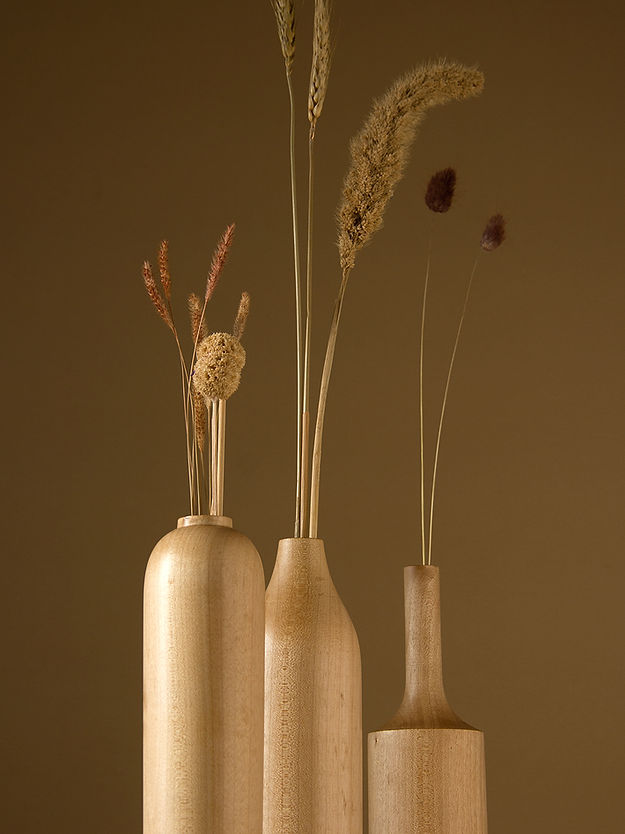 Sinuous V15 Set of 3 - white to light beige / Sycamore wood / Biggest: Height: 14 in& Diameter: 2.5 in - Decor