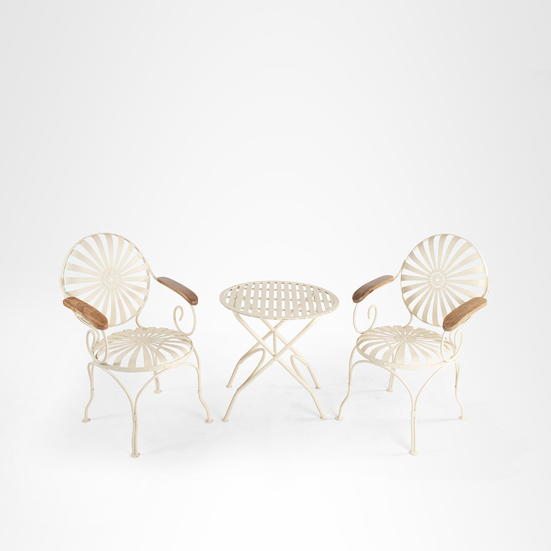 Spring Garden Set - Chair- W: 23’’ D: 16’’ SH:17 ’ TH: 34’’ Table- Dia: 23’’ H: 22’’ / Matte Cream / Mild Steel