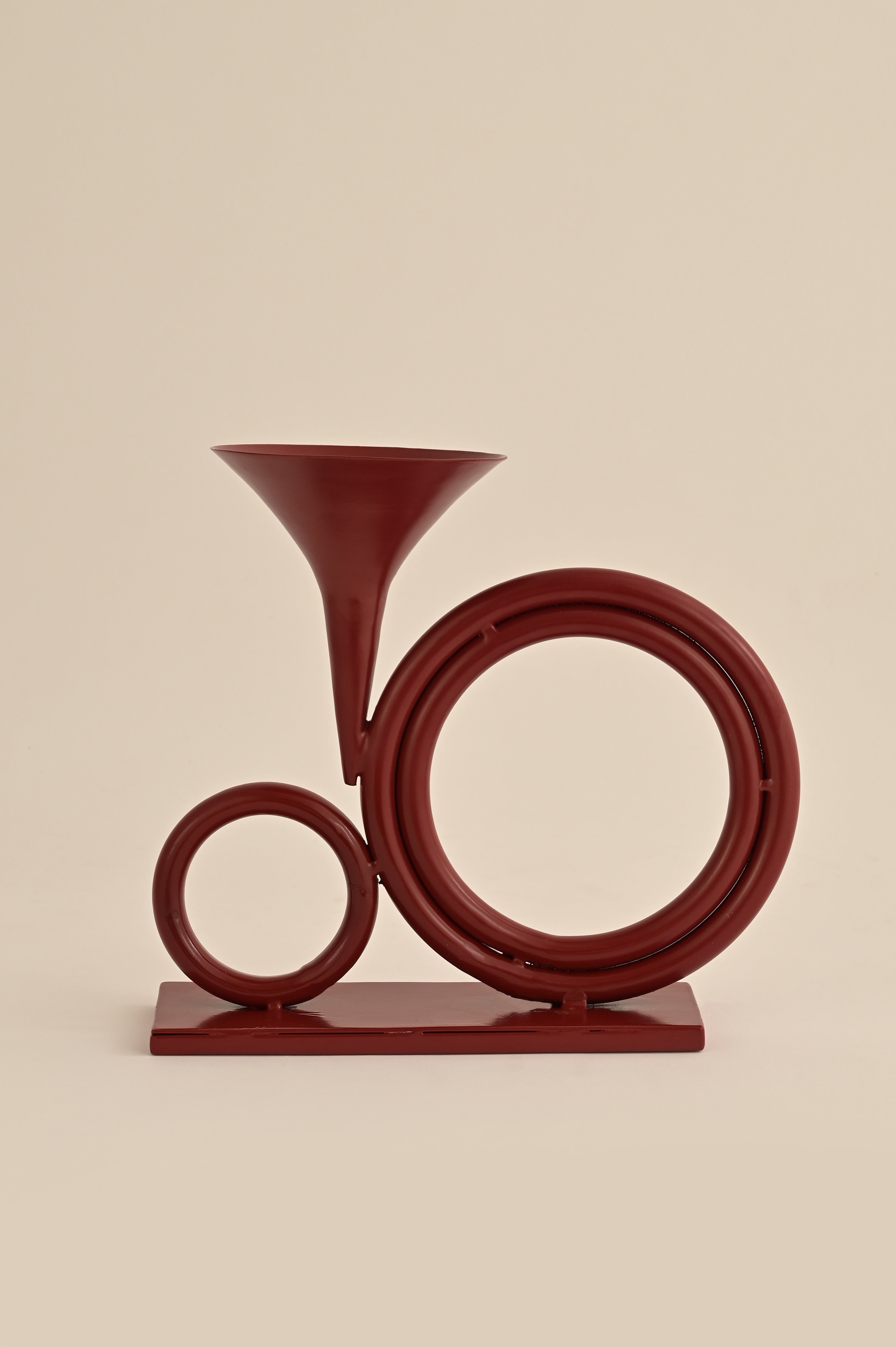 The Red Siren - Red / Metal / 28L X 12.5W X 25H In Cms - Décor