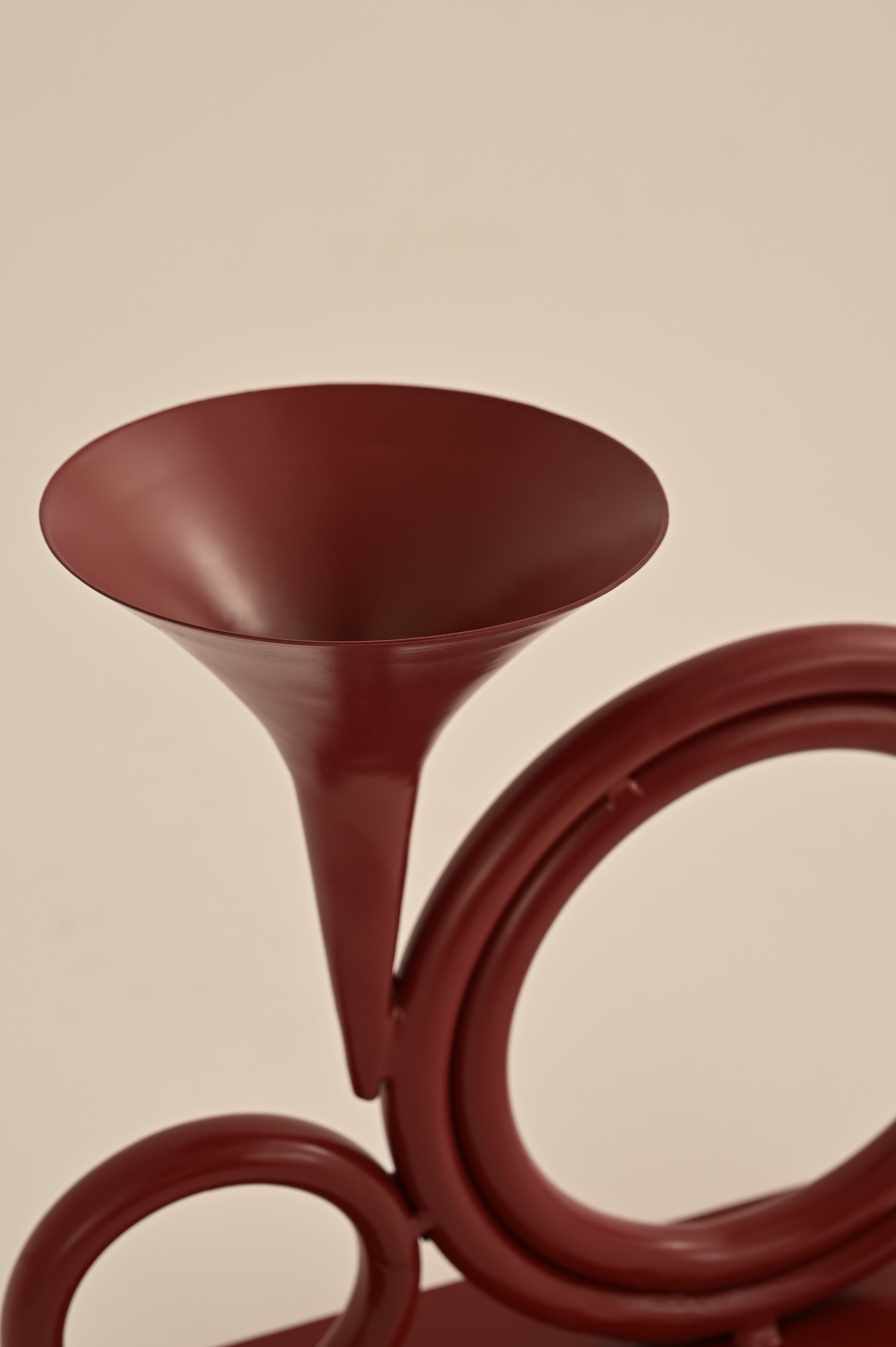 The Red Siren - Red / Metal / 28L X 12.5W X 25H In Cms - Décor