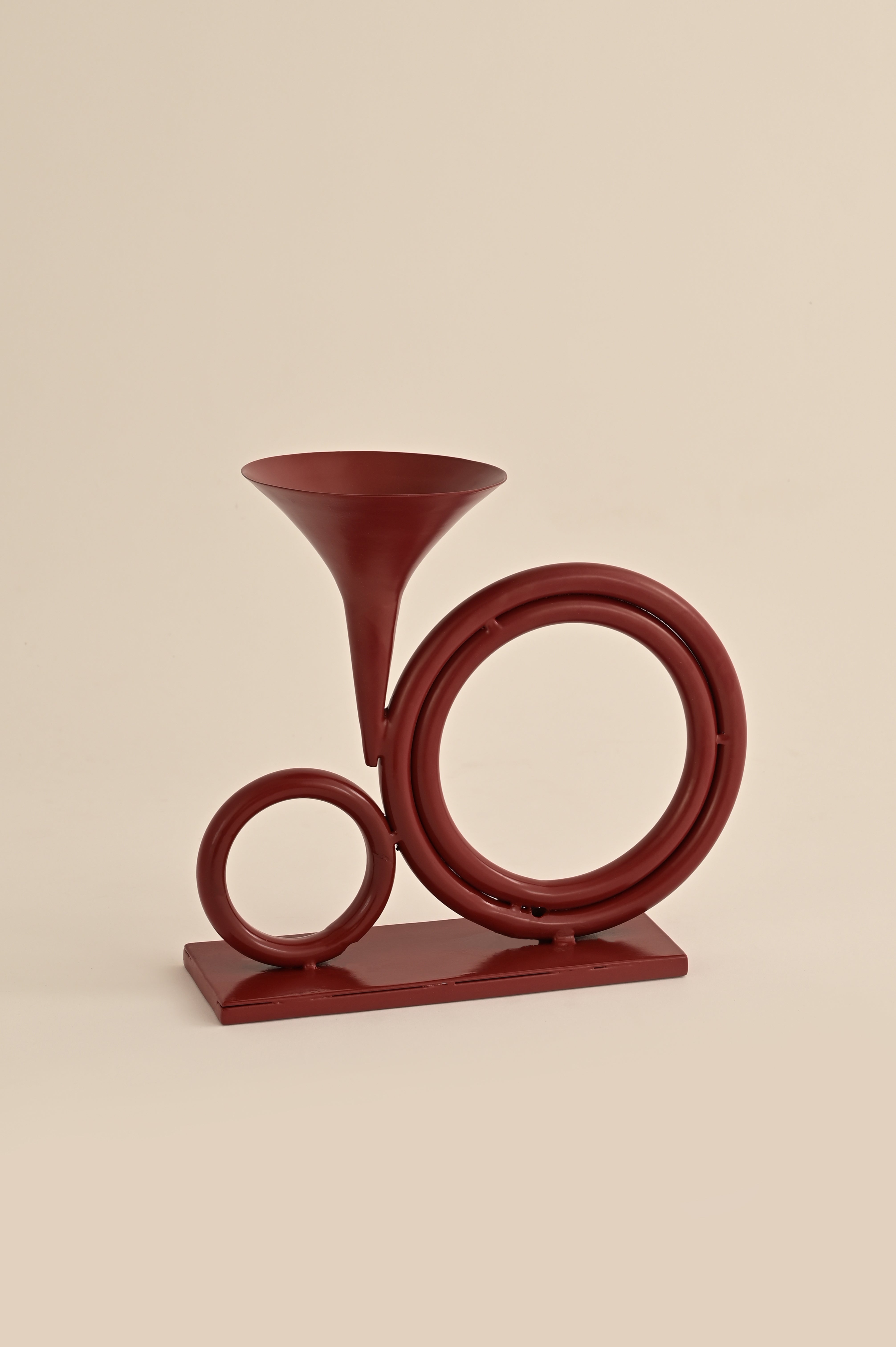 The Red Siren - Red / Metal / 28L X 12.5W X 25H In Cms - Décor