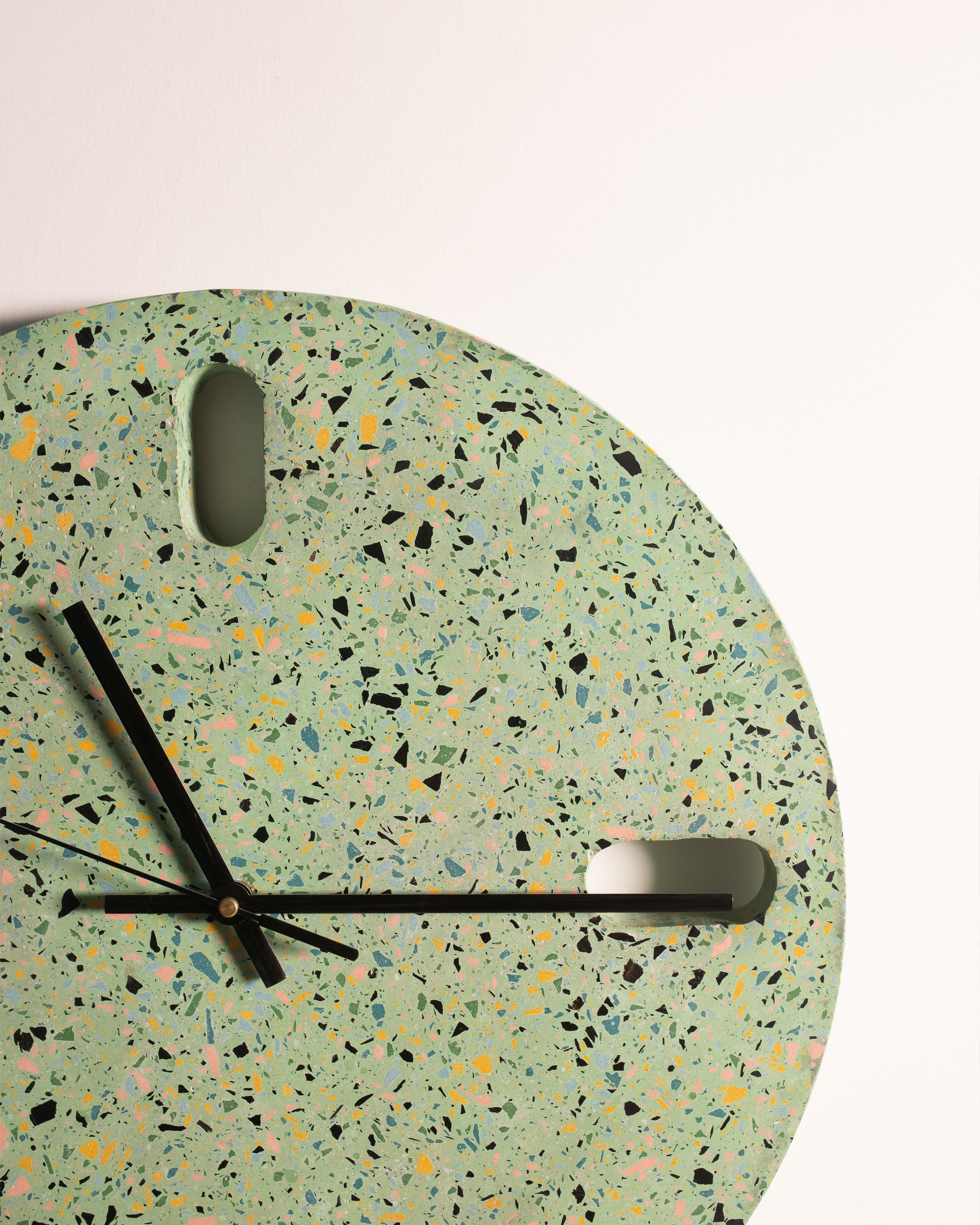 Tic Toc Clock - Decor