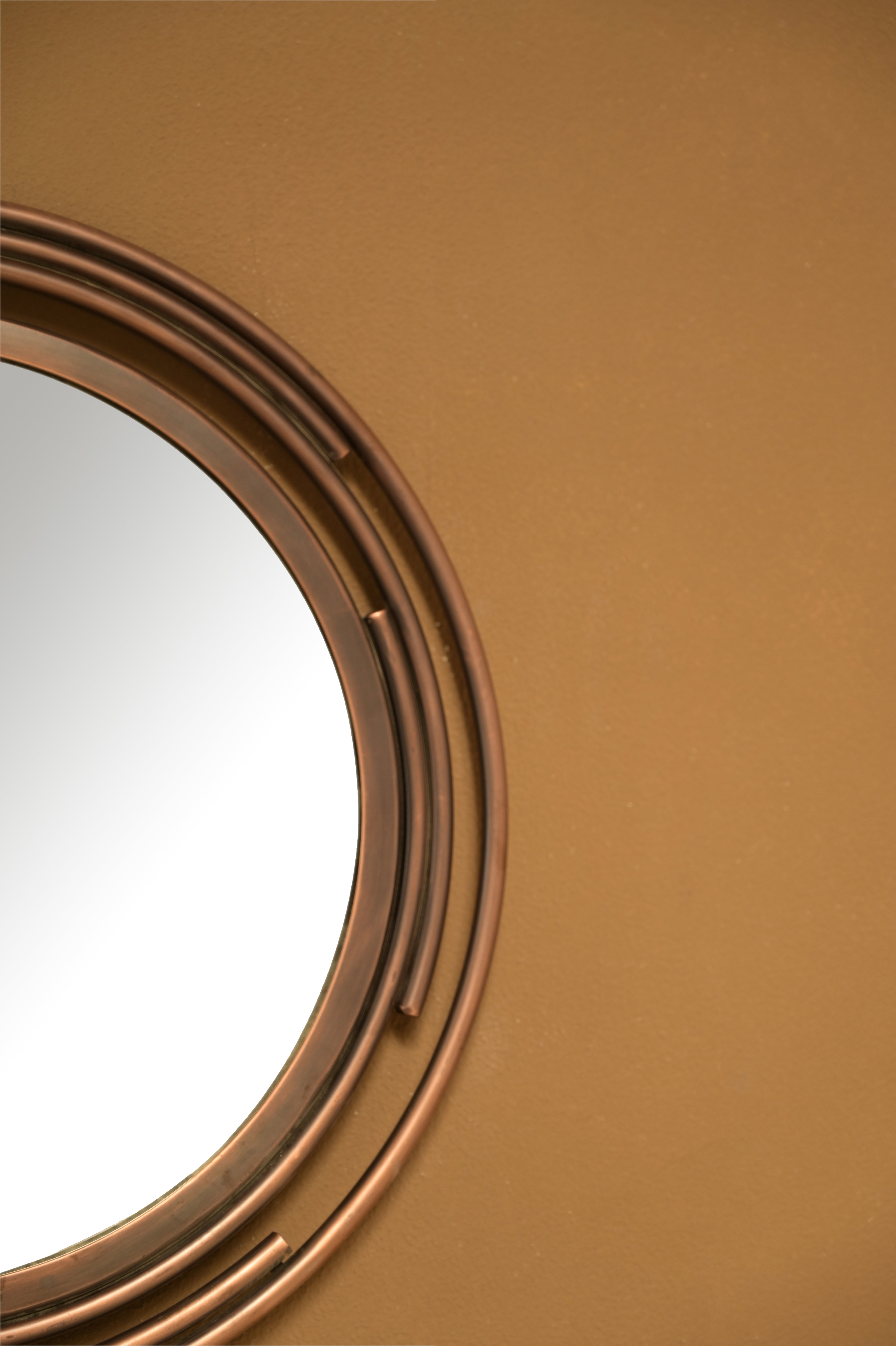 Twist Wall Mirror - L:17 x W:1 x H:17 In inches / Metal and Mirror - Décor