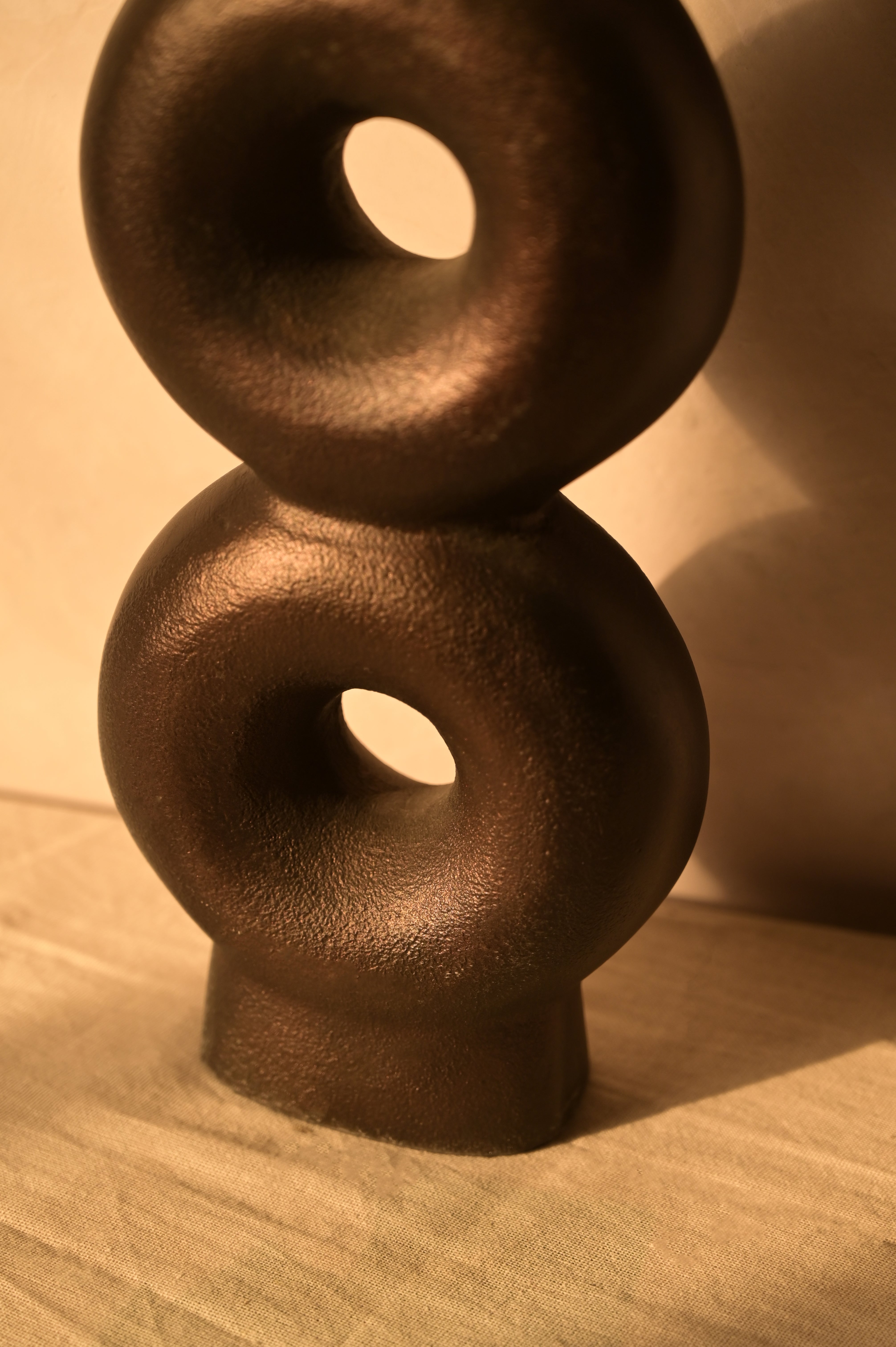 Velar Vase - L:5 x W:2 x H:15 In inches / Aluminium - Décor