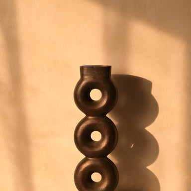 Velar Vase - L:5 x W:2 x H:15 In inches / Aluminium - Décor