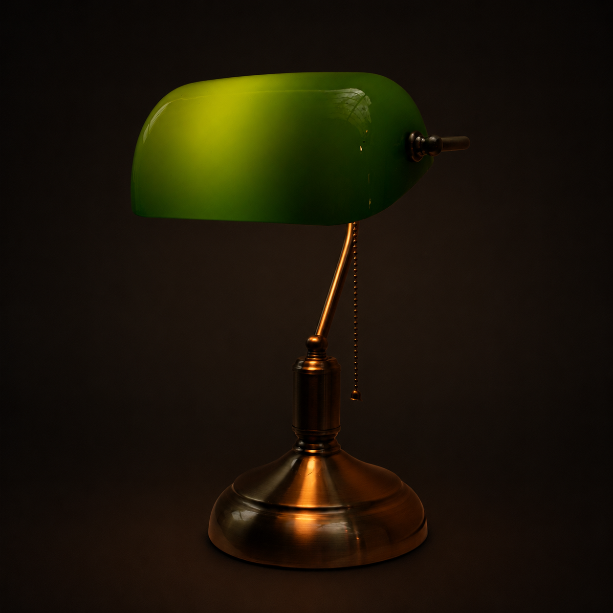 Verde Banker’s Desk Lamp - Green / Brass / 16 inch - Lighting
