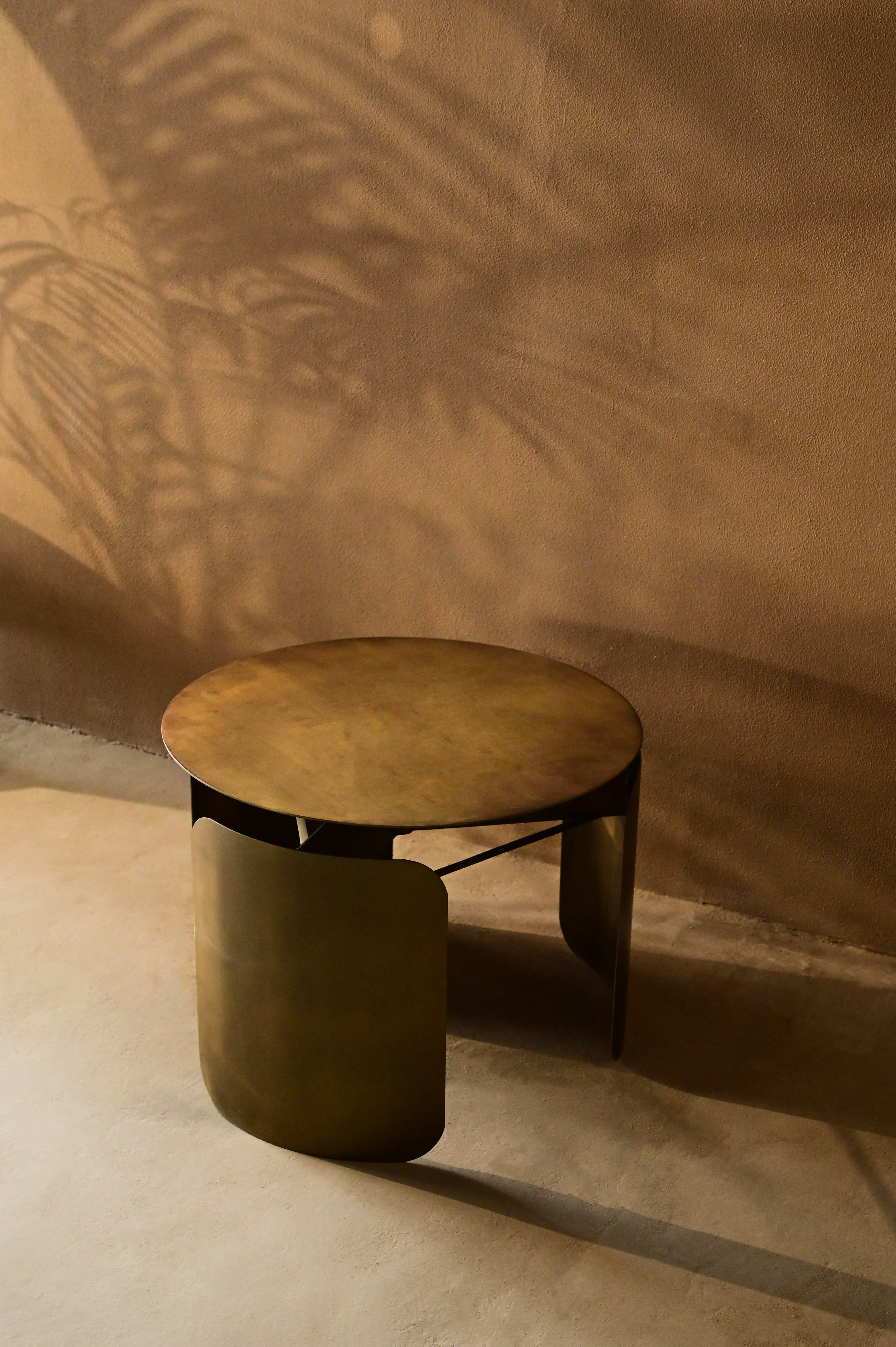Verdé Coffee Table - L:24 x W:24 x H:18 In inches / Metal - Indoor Furniture