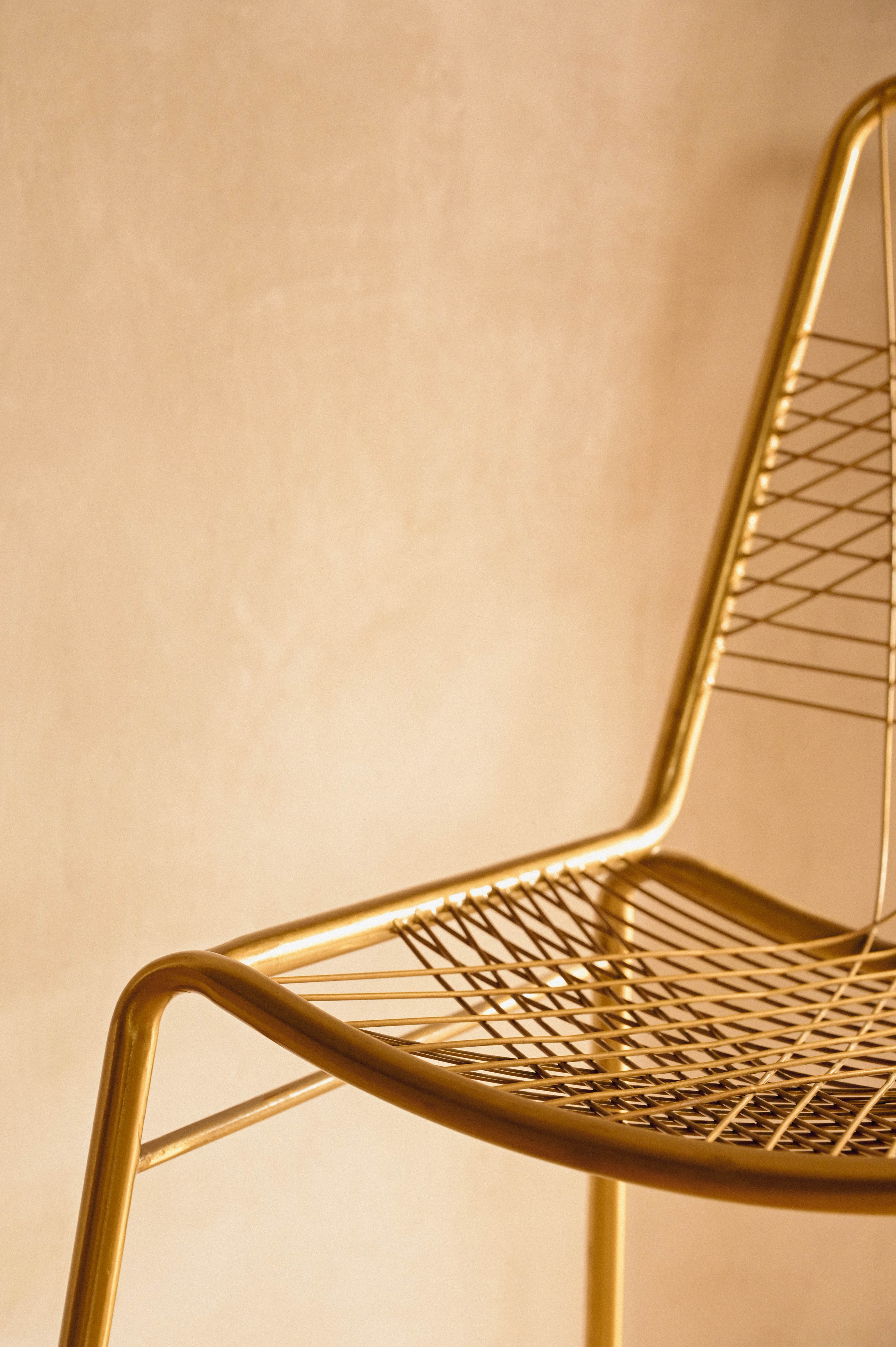 Veya Chair - L:21 x W:20 x H:32 In inches / Metal - Indoor Furniture