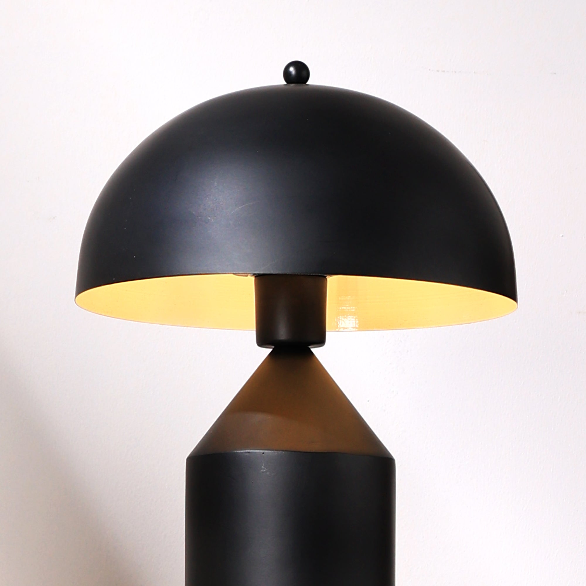 Cone Pagen Lamp Black