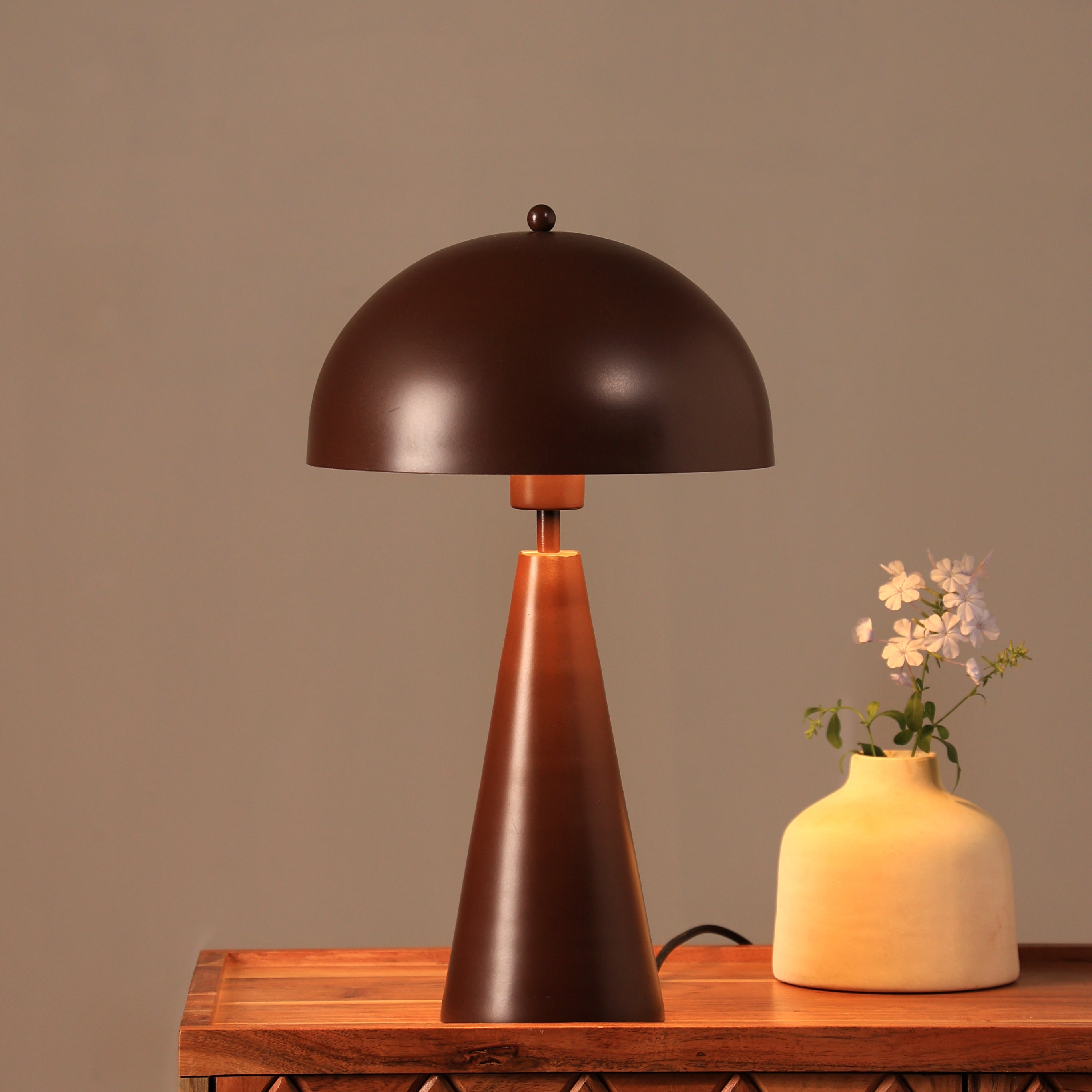 Hoa Sphere Table Lamp