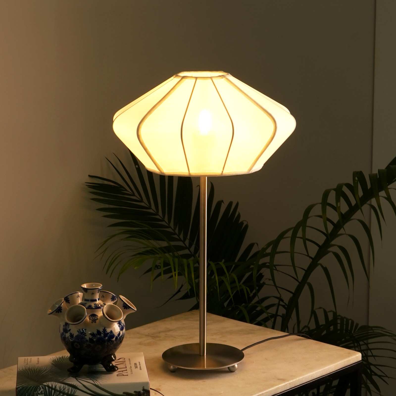 Luxe Collection Paris Table Lamp (Off-White)