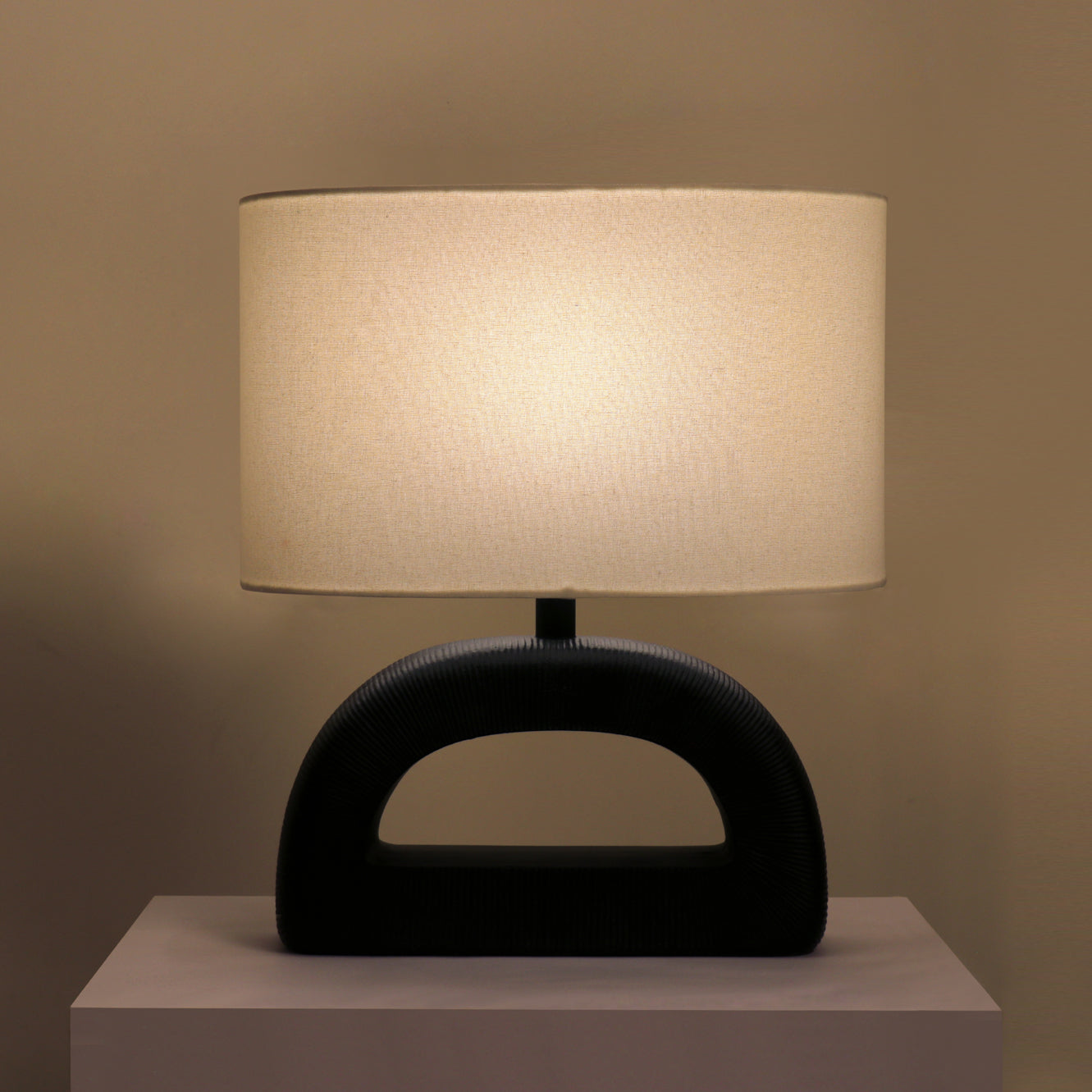 Leuto Table Lamp by homeblitz.in