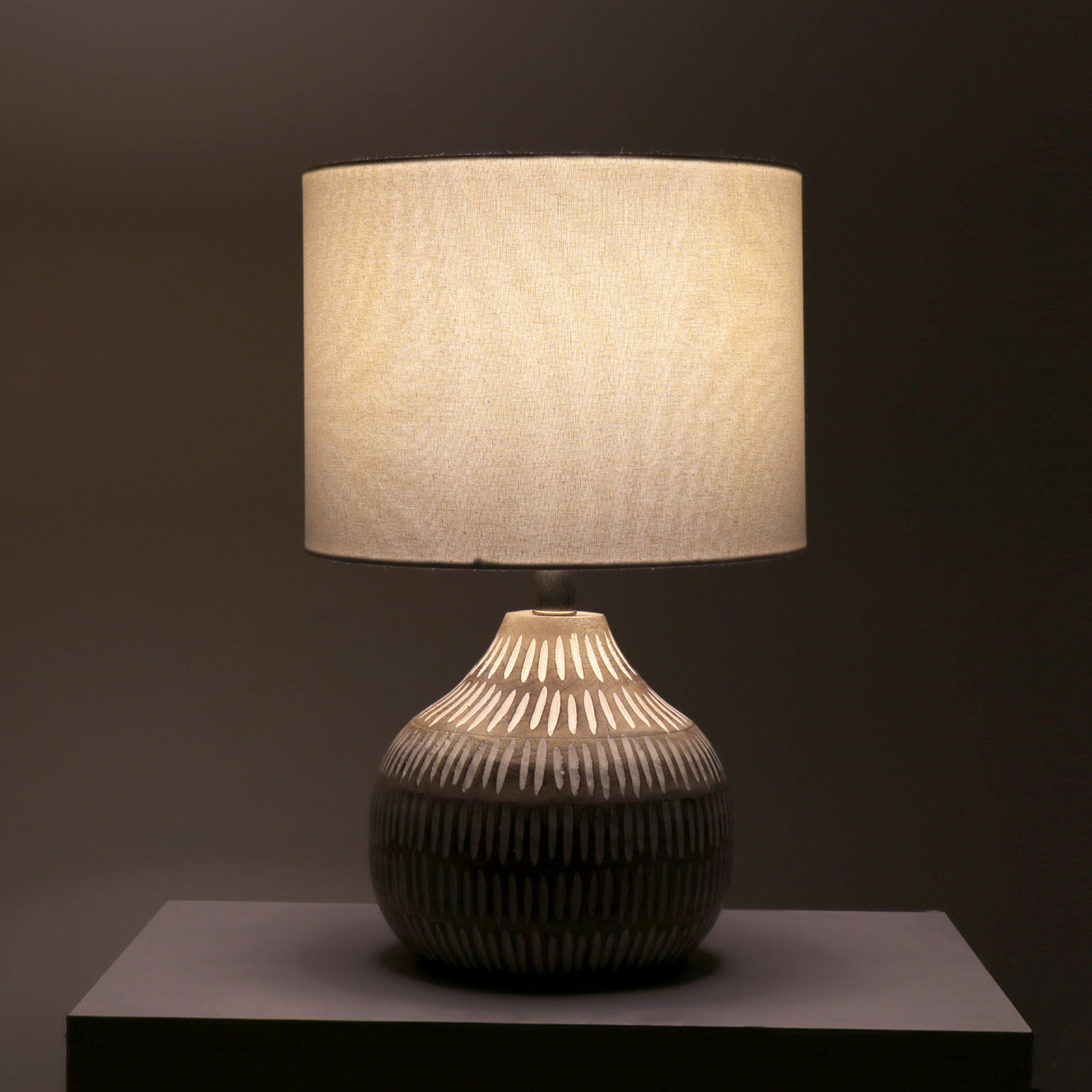 Naybu Round Table Lamp by homeblitz.in