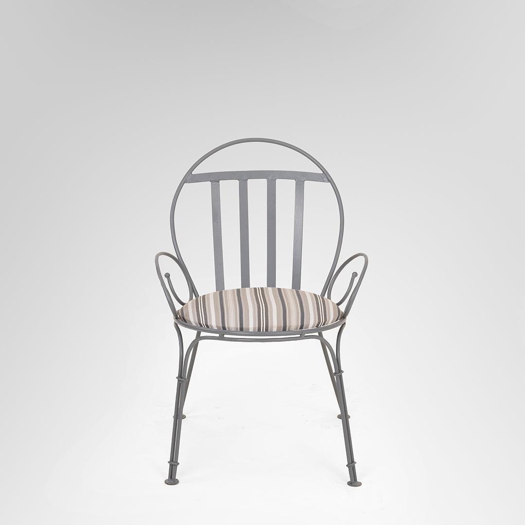 Tulip Cast Iron Table With Faro Chairs