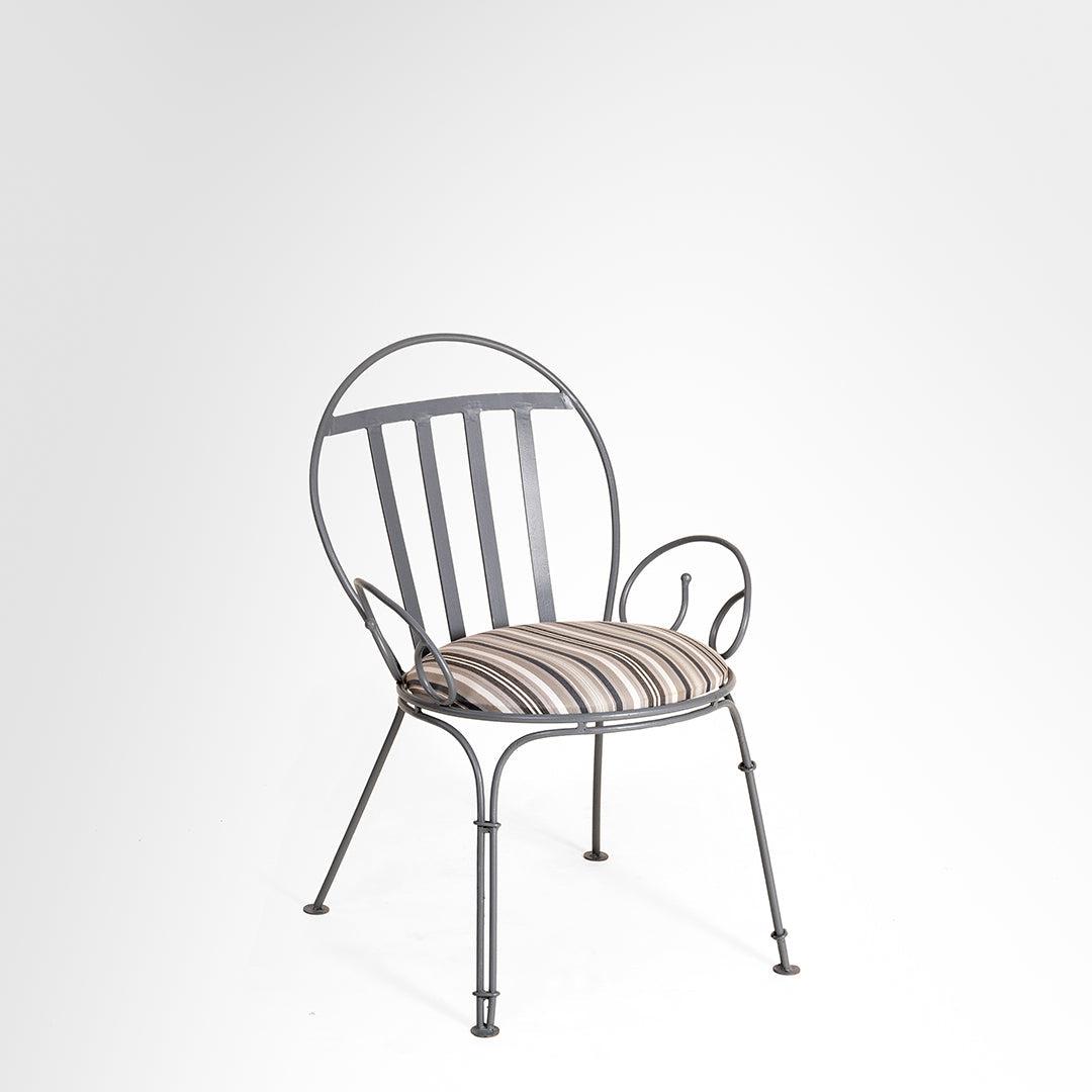 Tulip Cast Iron Table With Faro Chairs