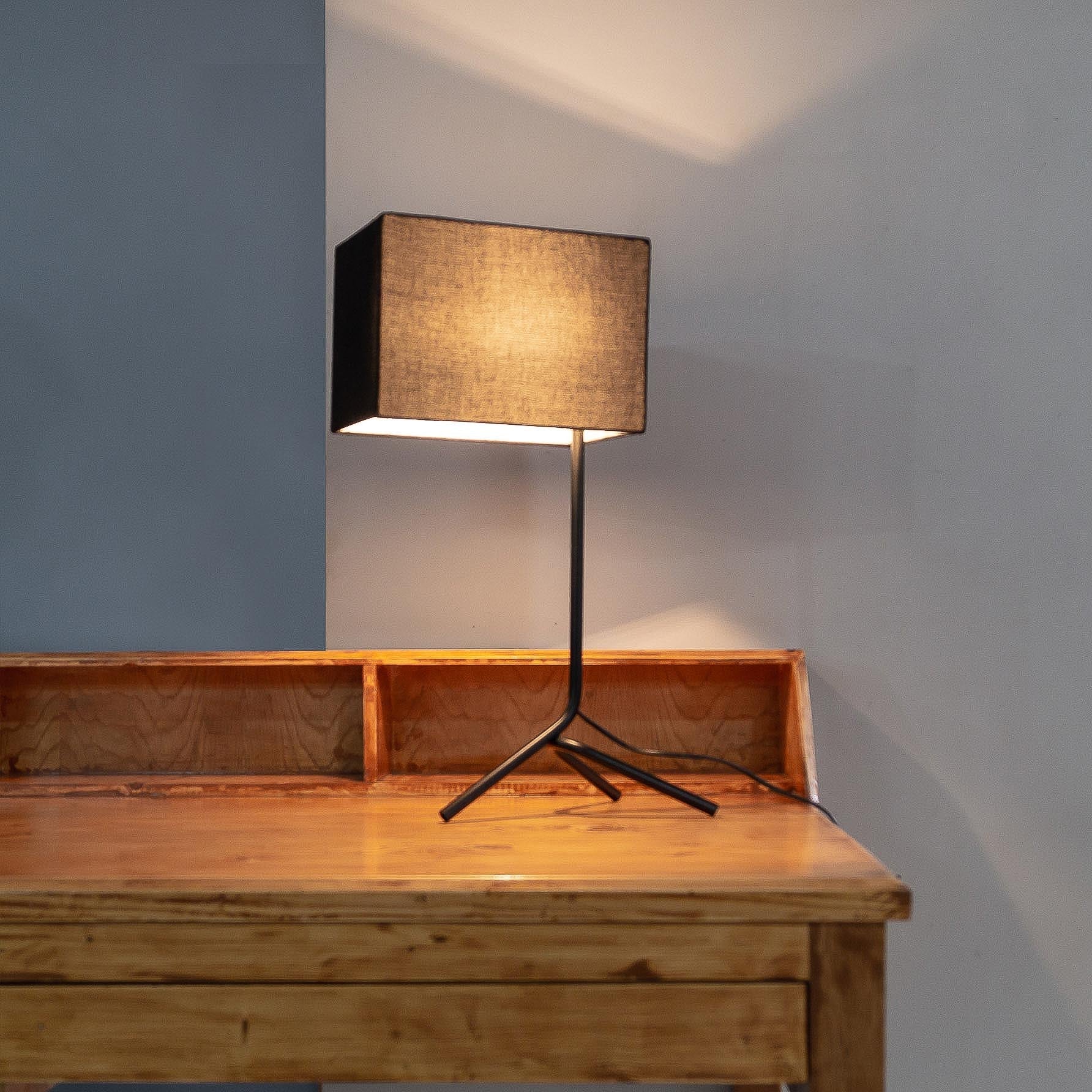 Cdl105 Bureau Elegant Desk Lamp